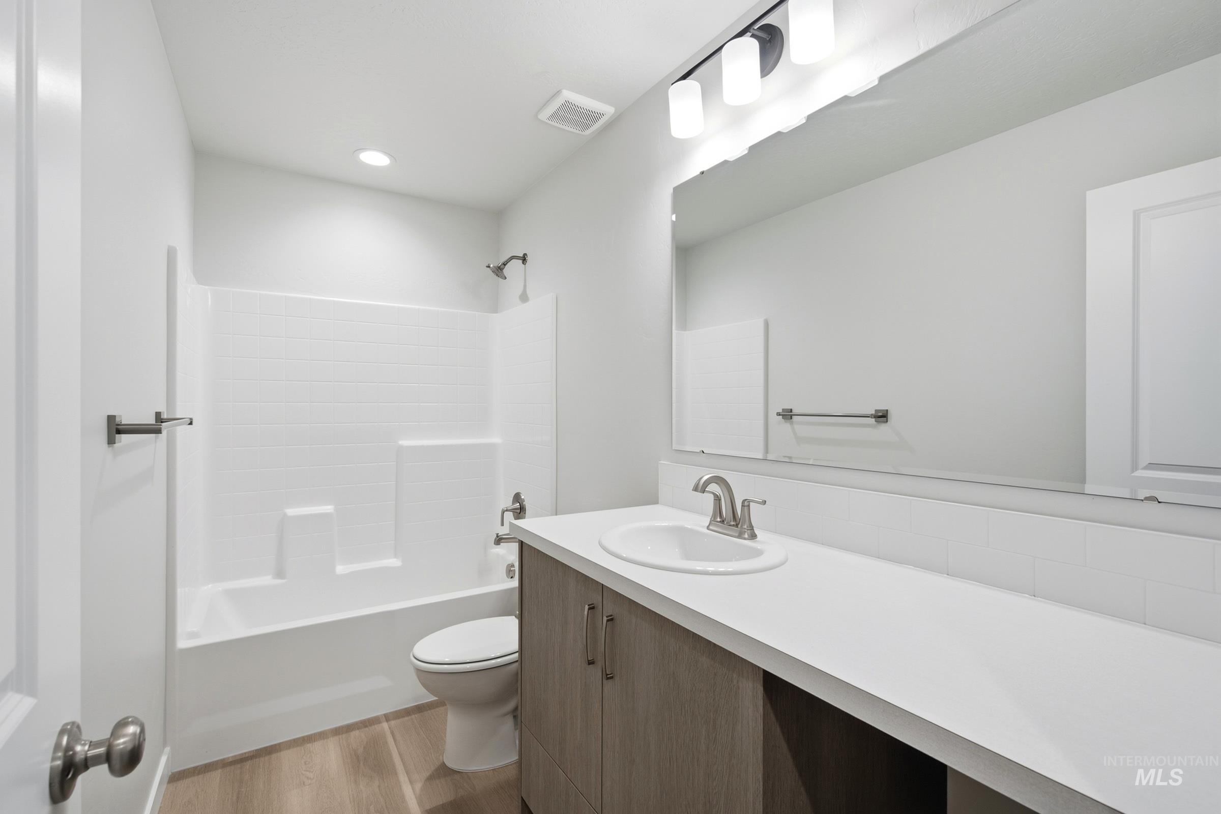 3808 E Freedom Tower Dr Property Photo 12