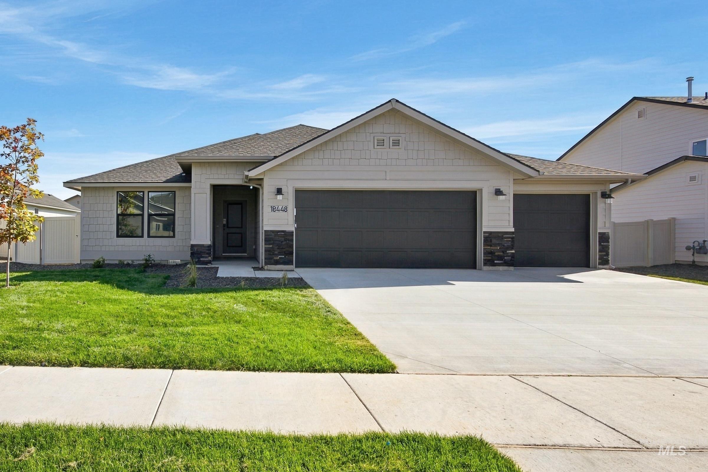 18448 N Calla Lily Ave Property Photo 1