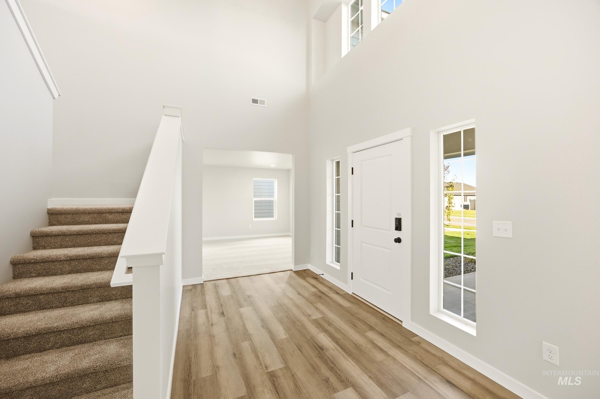 9401 W Blazing Star St Property Photo 2