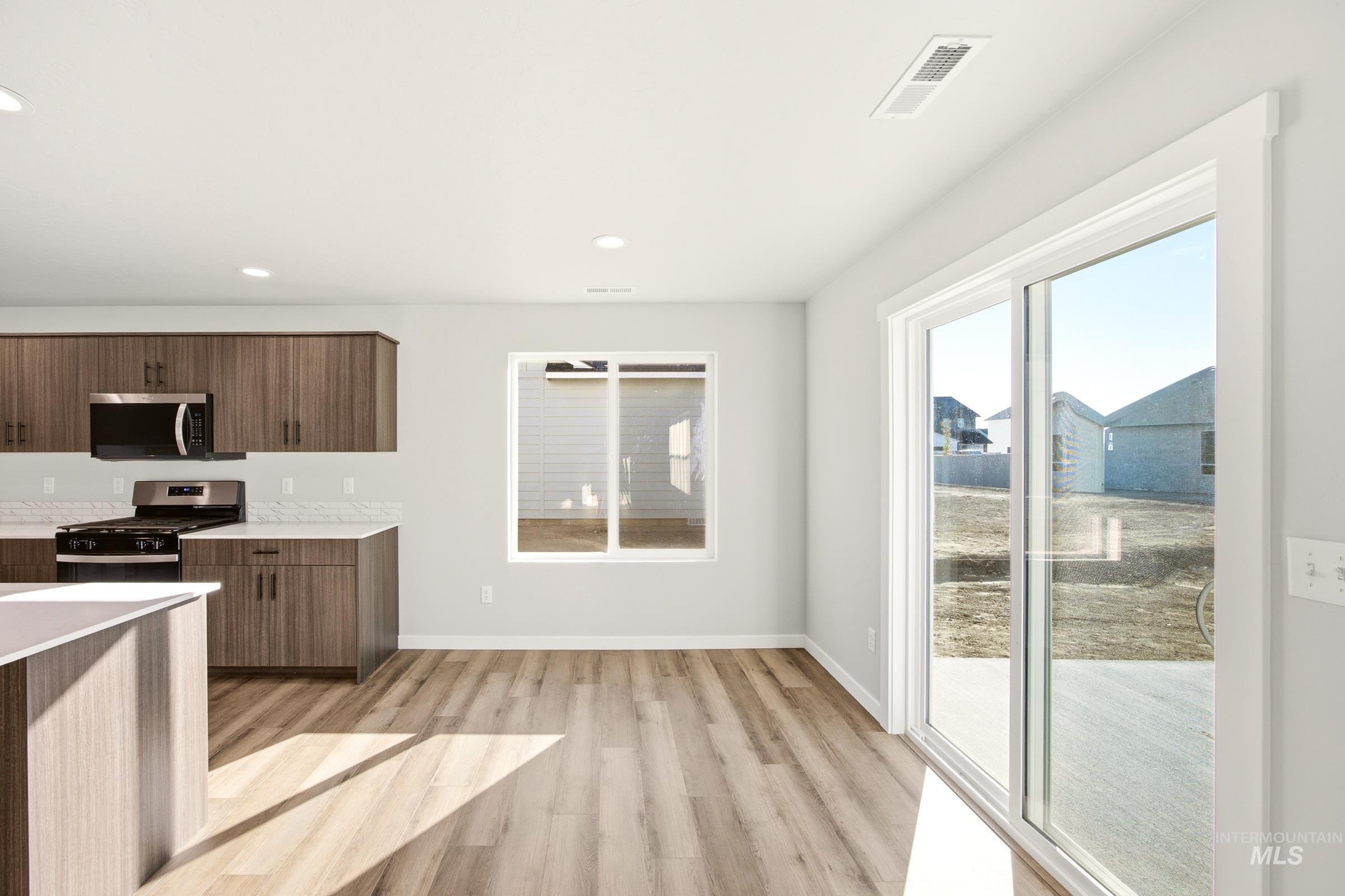 9401 W Blazing Star St Property Photo 6