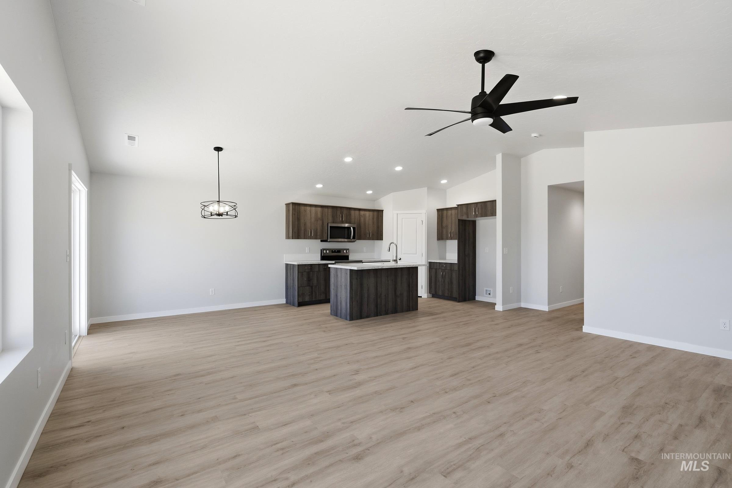 208 Benbrook Ave Property Photo 10