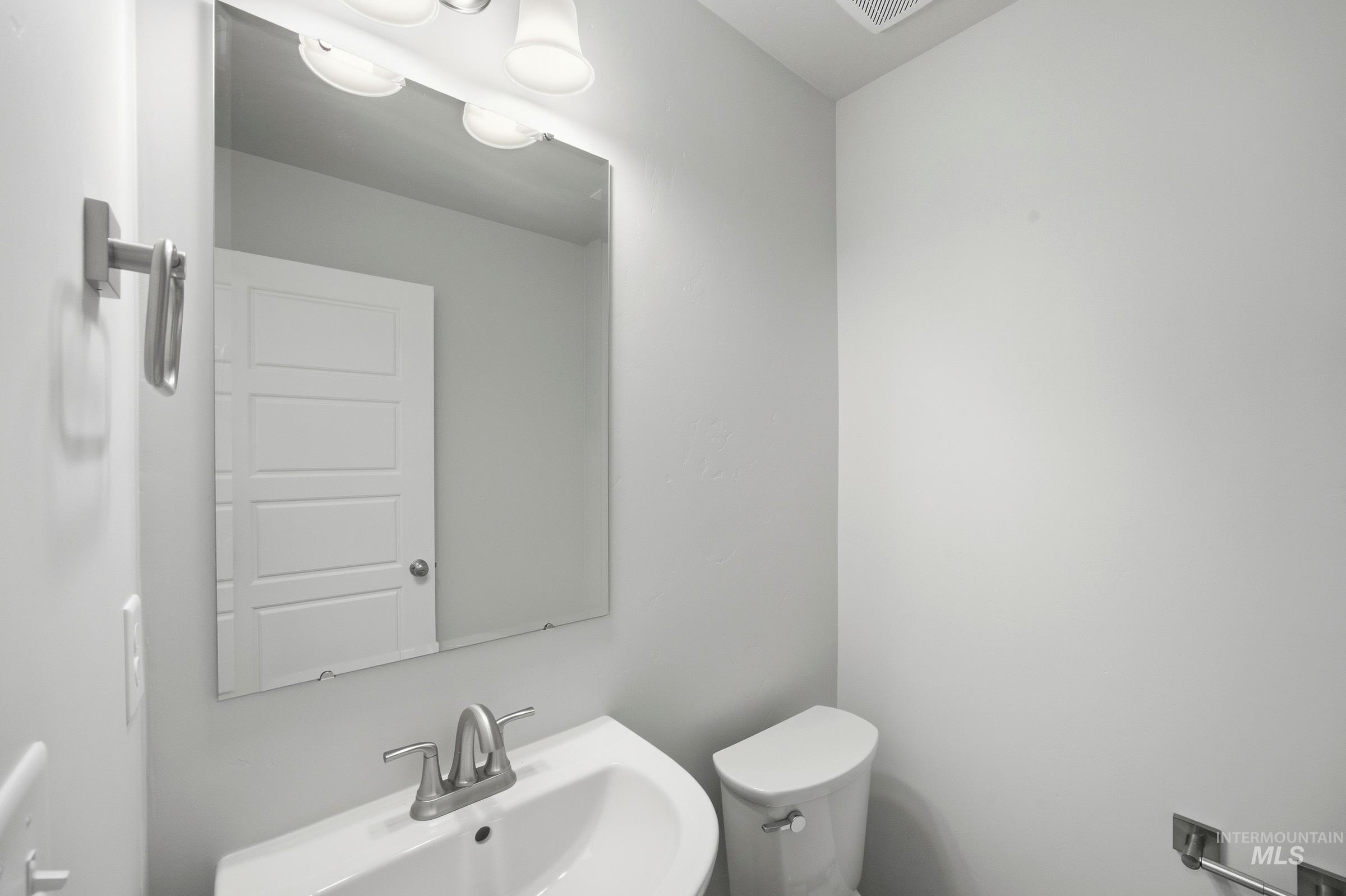 16197 Andes Ave Property Photo 10