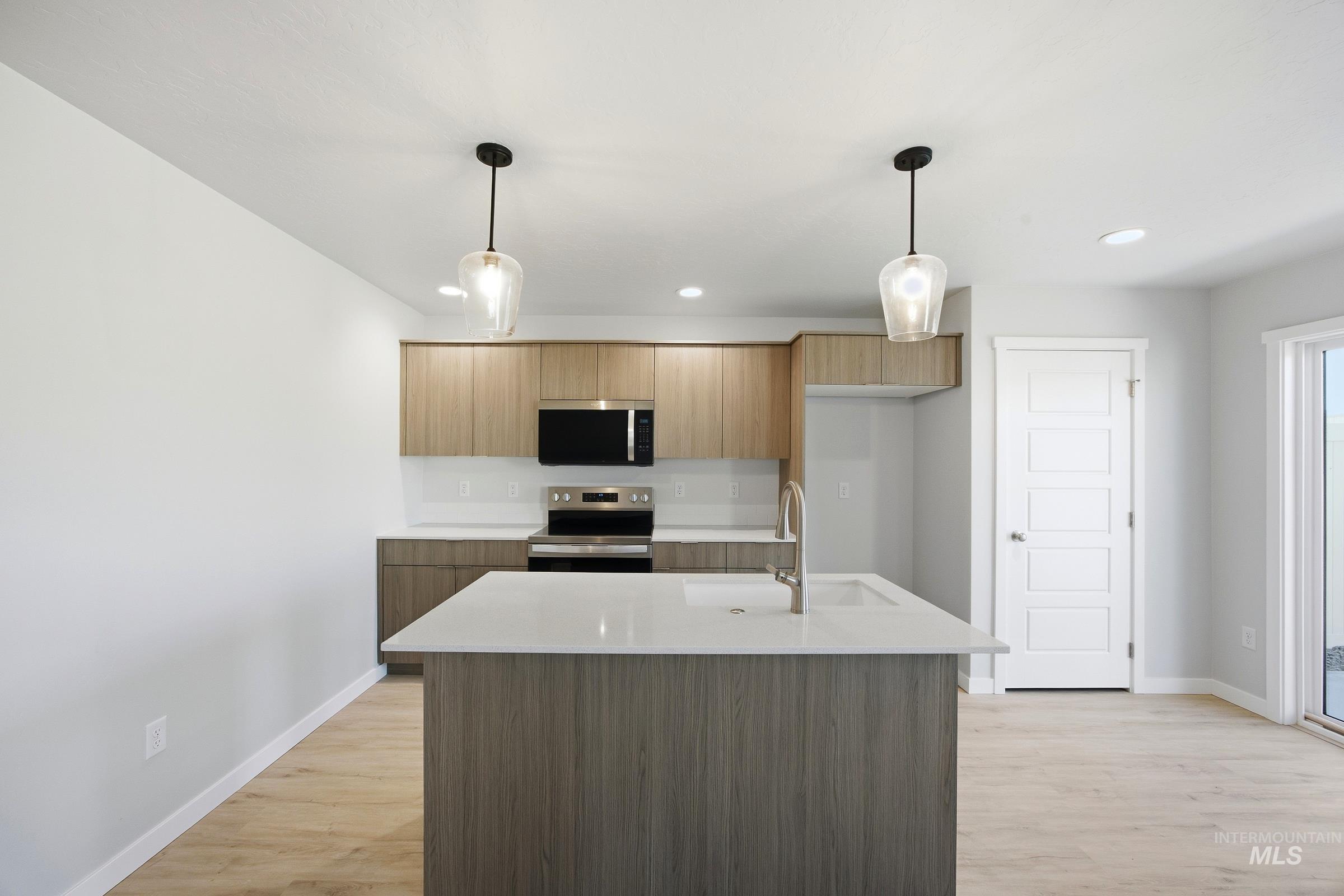 16207 Andes Ave Property Photo 3