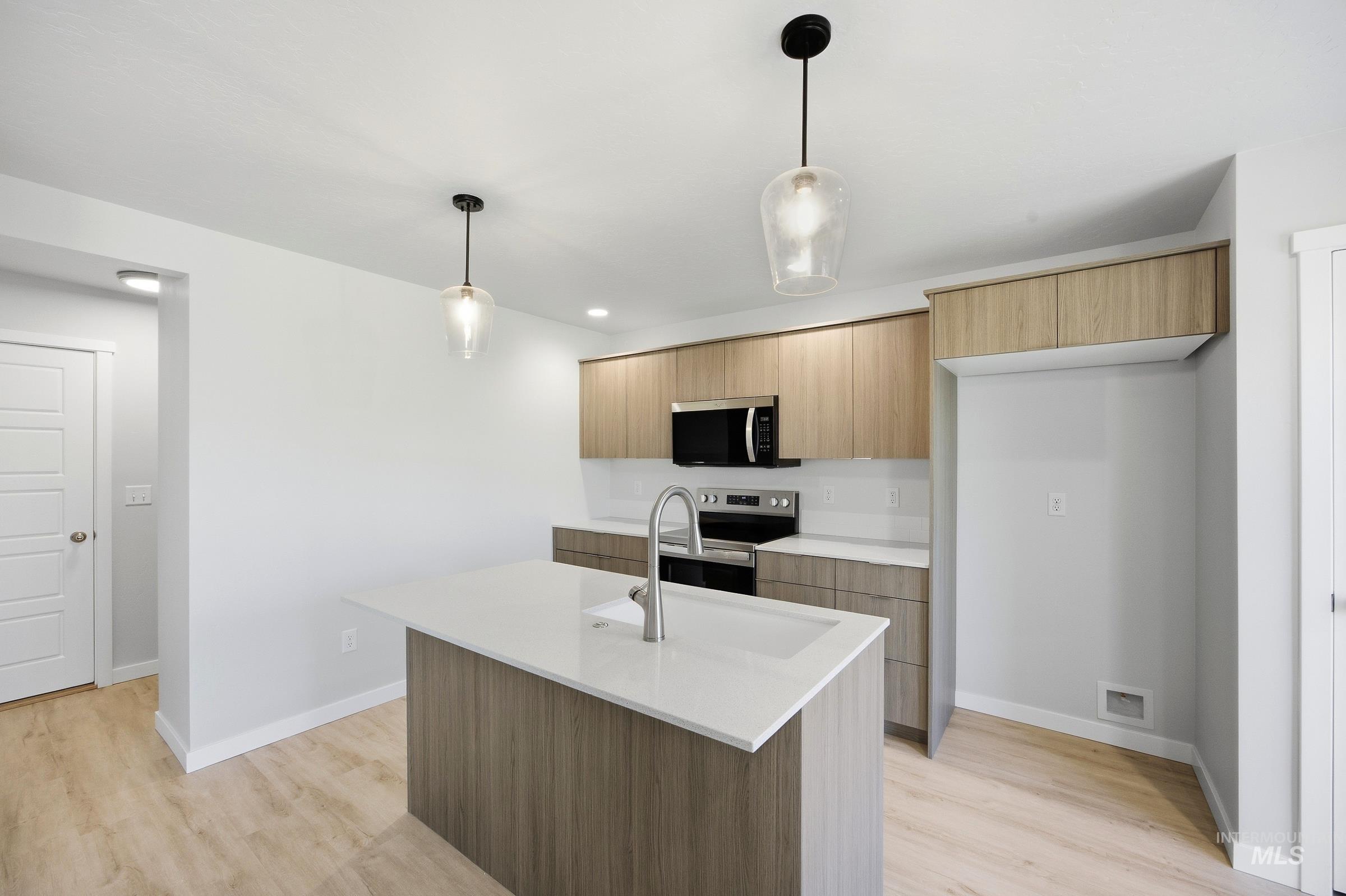 16207 Andes Ave Property Photo 4
