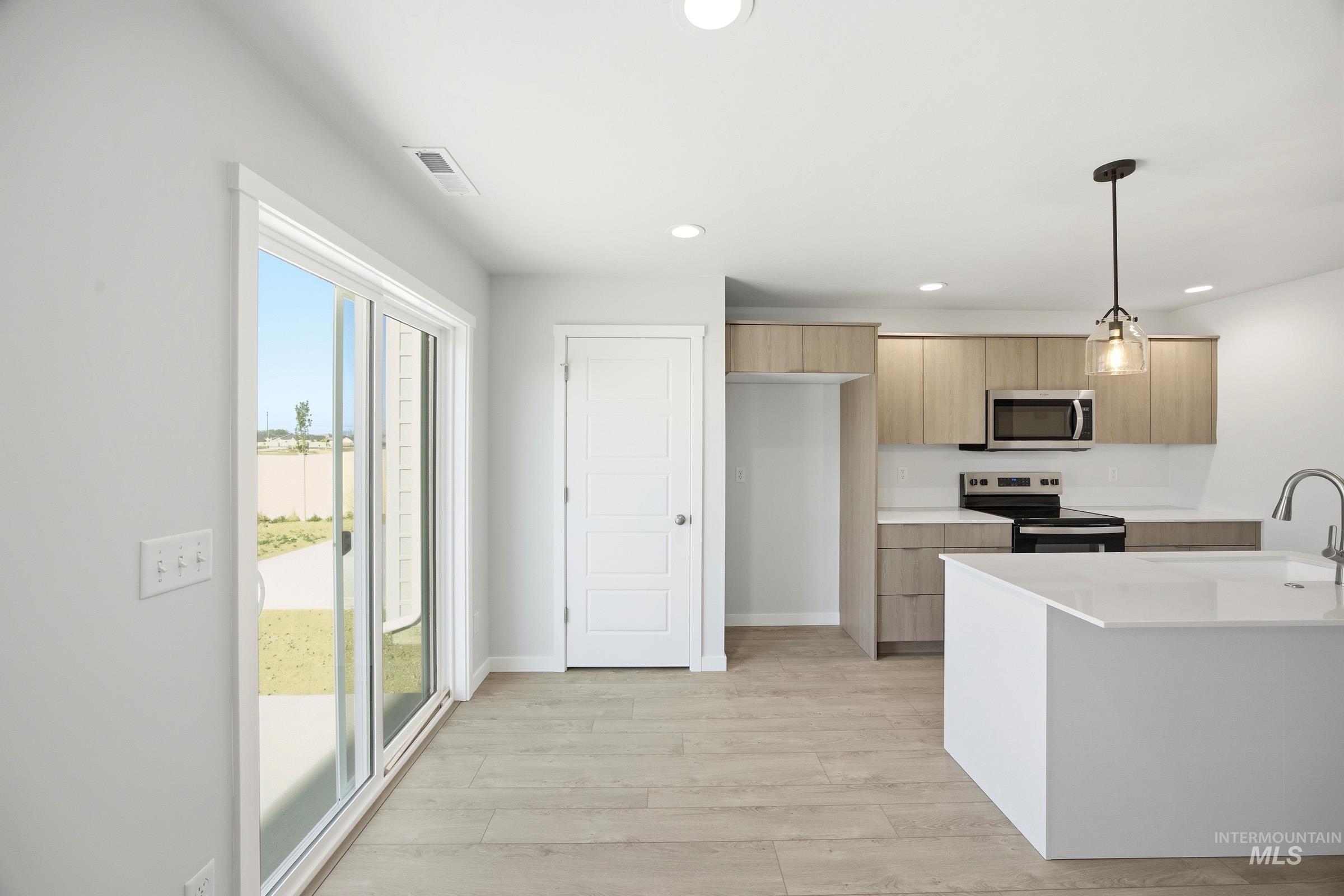 16207 Andes Ave Property Photo 6