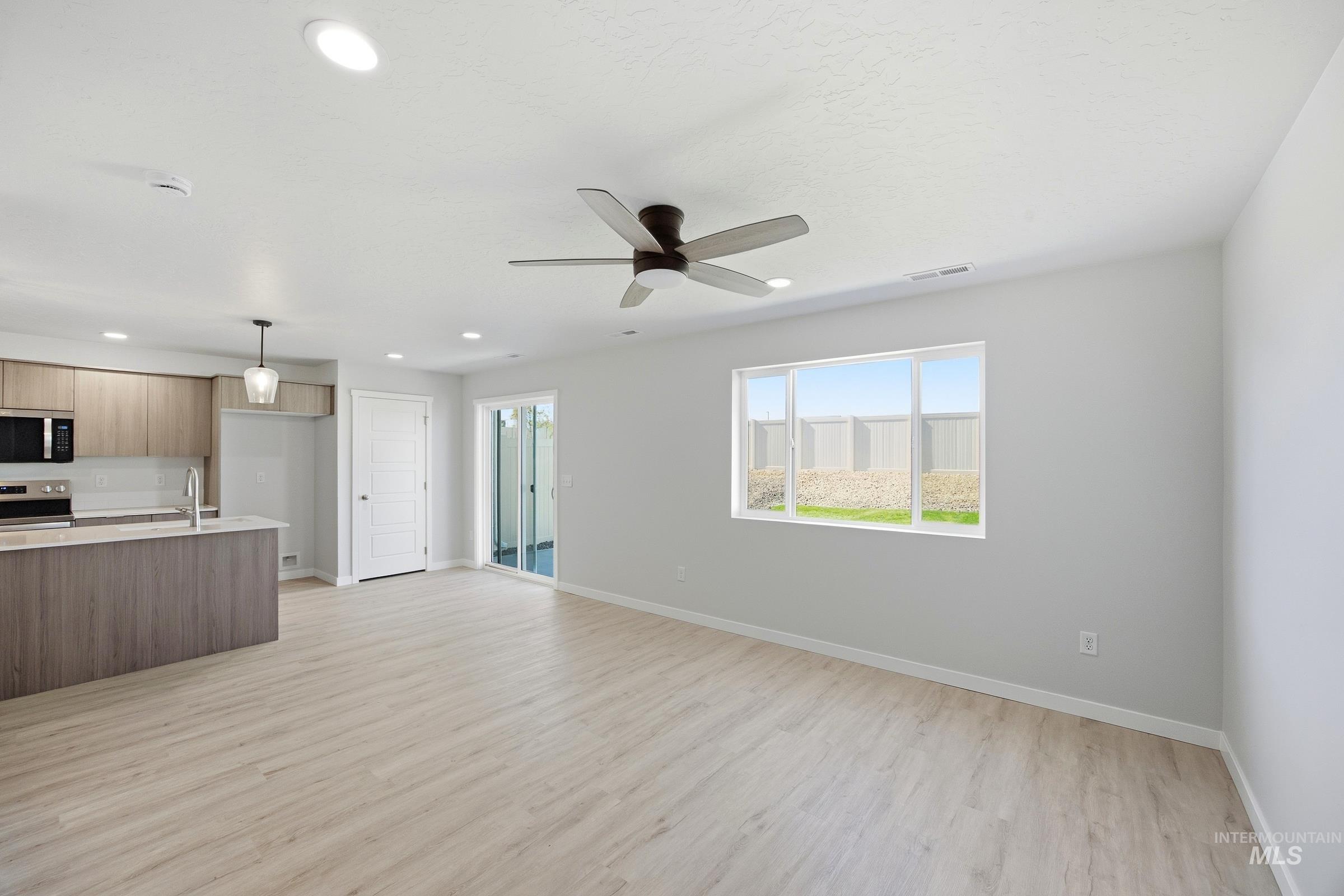 16207 Andes Ave Property Photo 10