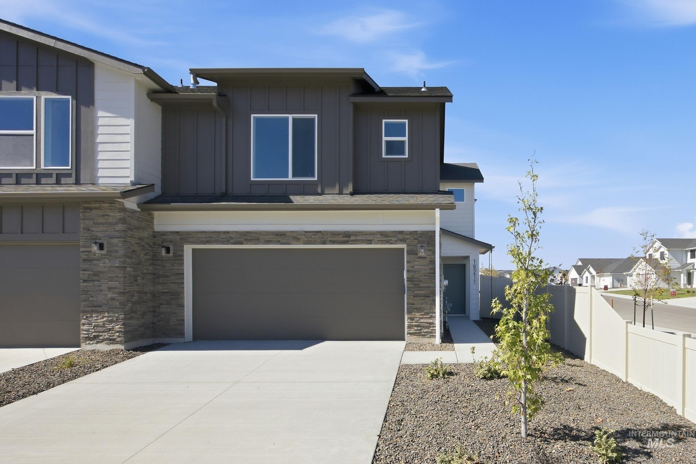 16211 Andes Ave Property Photo 1