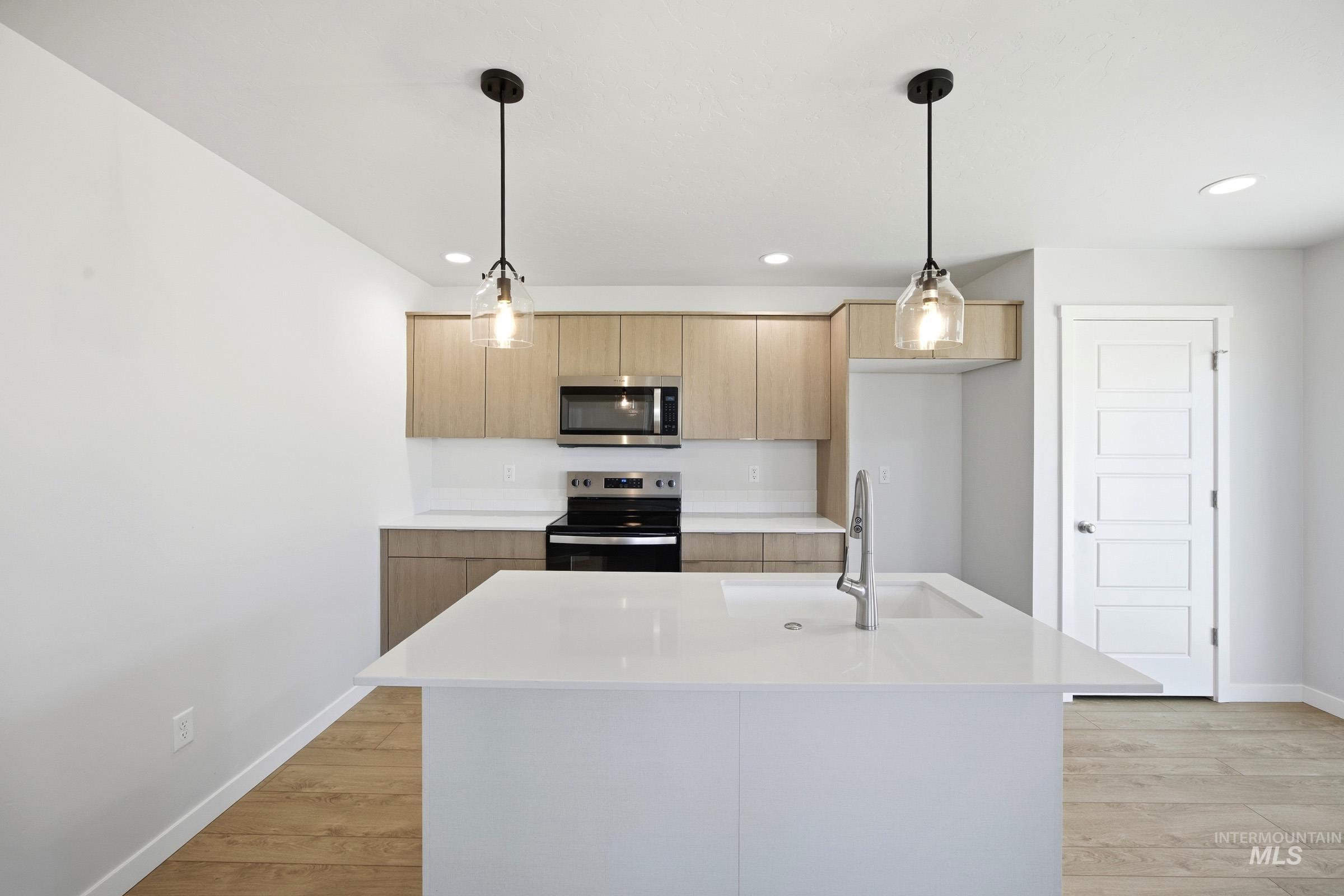 16211 Andes Ave Property Photo 3