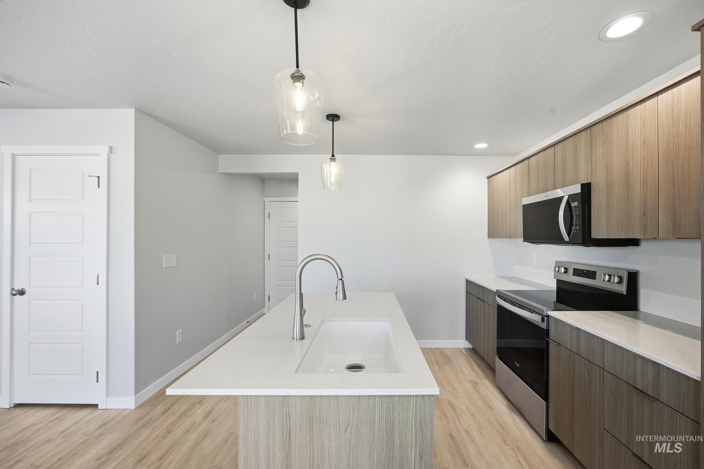 16211 Andes Ave Property Photo 5
