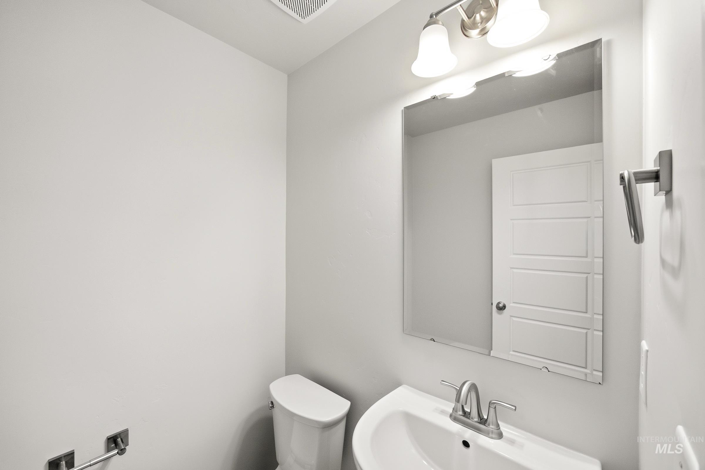 16211 Andes Ave Property Photo 10