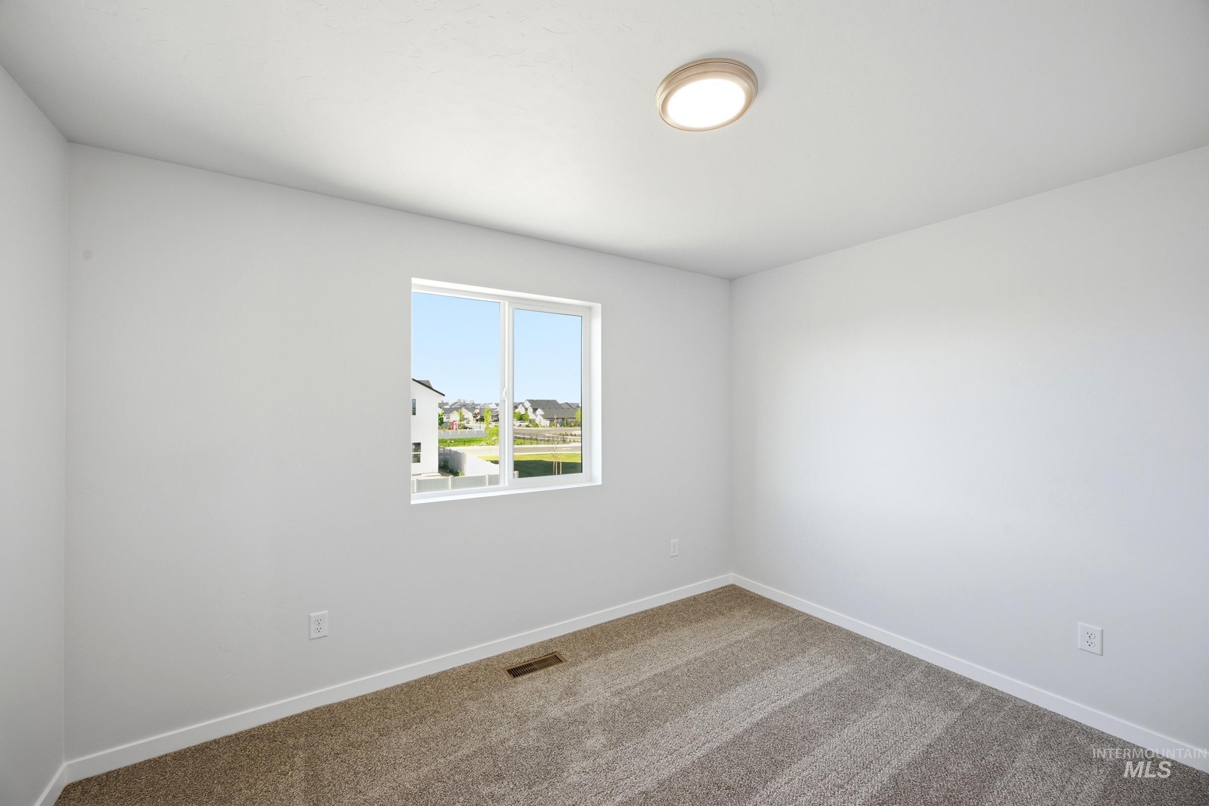 16211 Andes Ave Property Photo 13