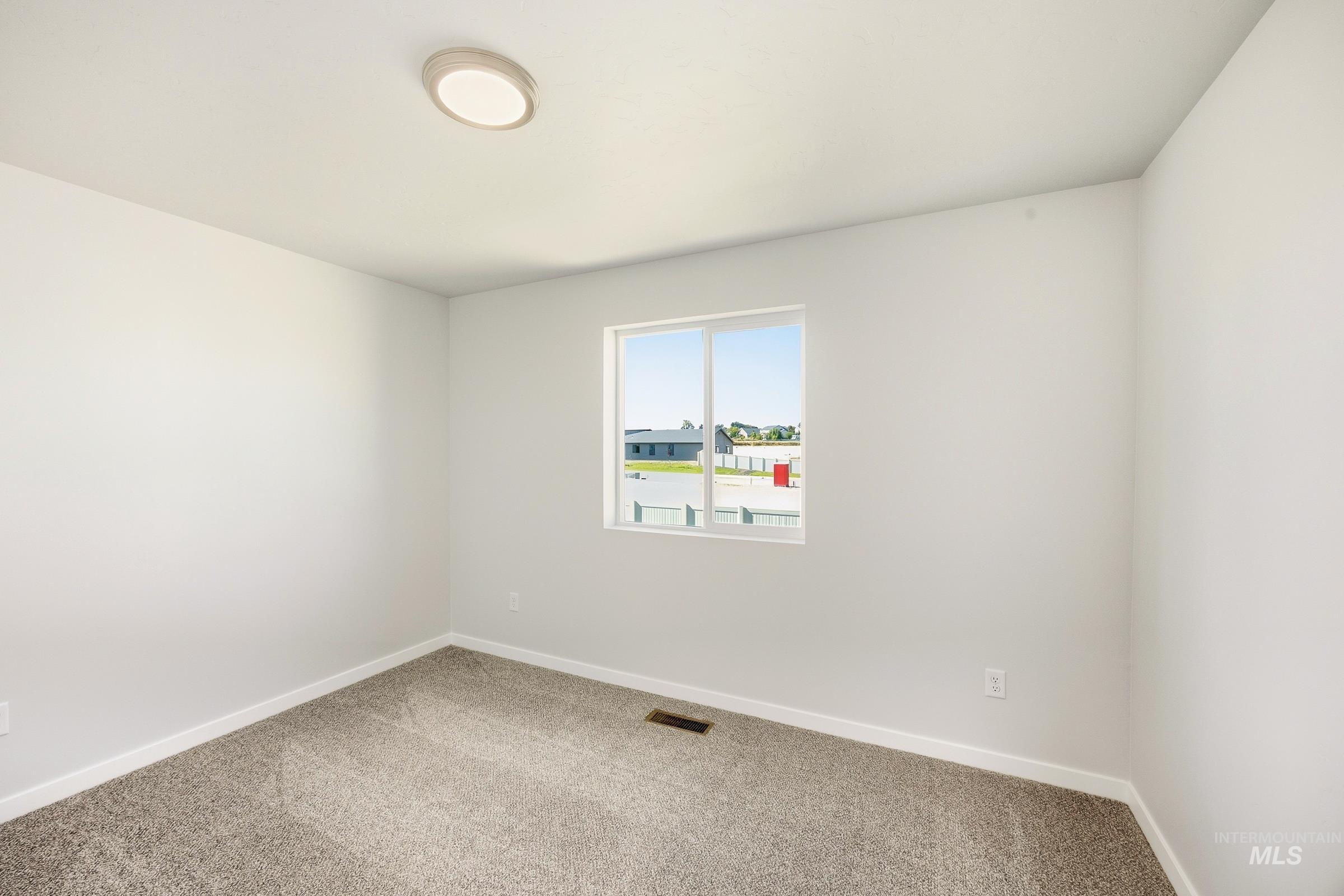 16211 Andes Ave Property Photo 13
