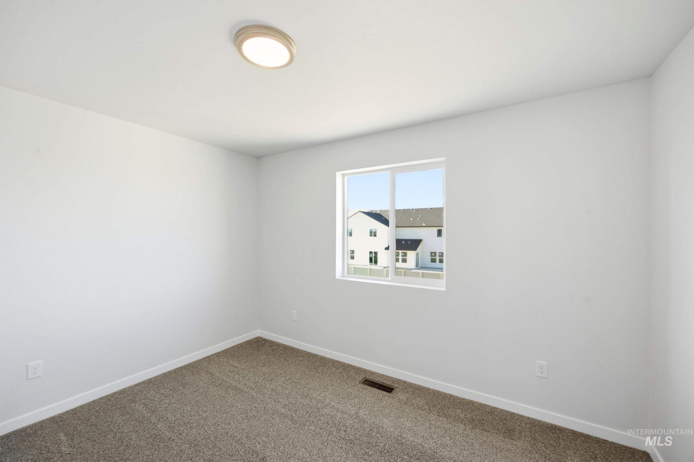 16211 Andes Ave Property Photo 15