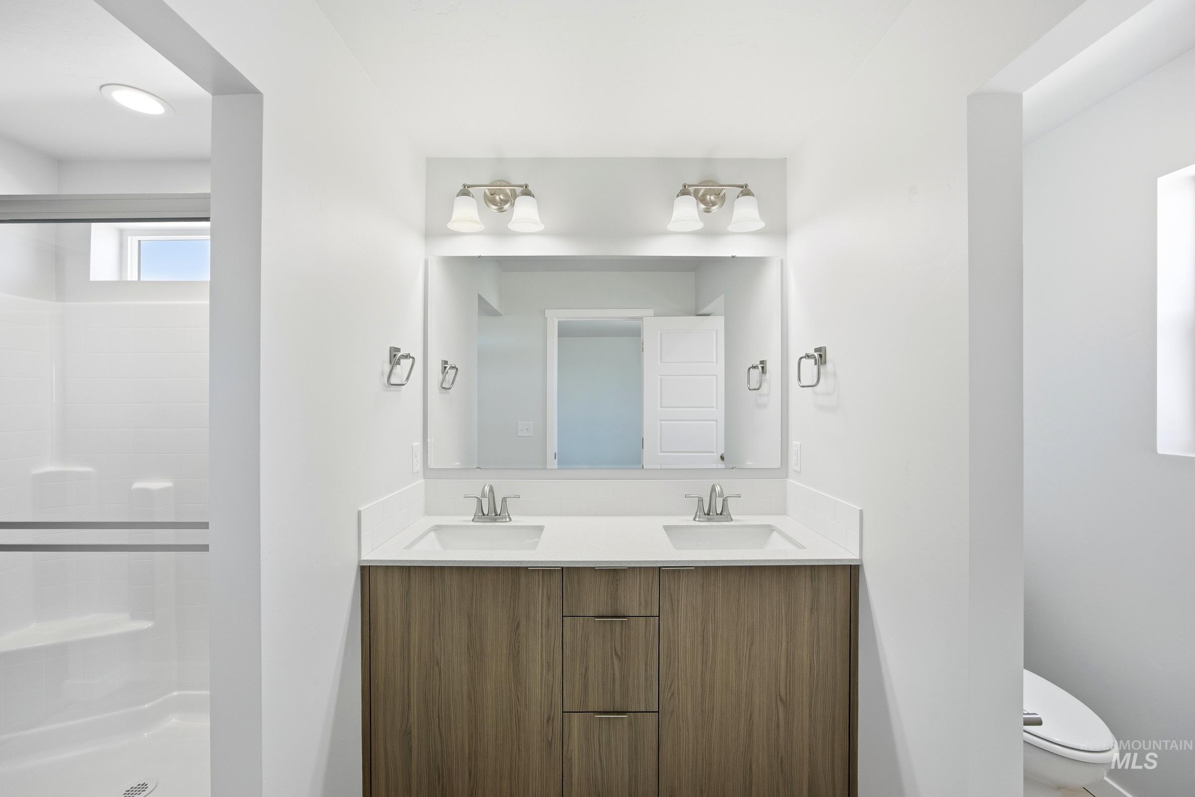 16211 Andes Ave Property Photo 18