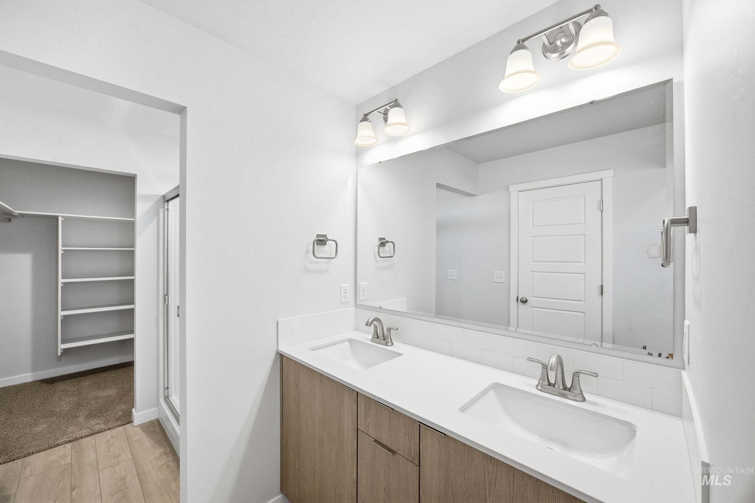 16211 Andes Ave Property Photo 22