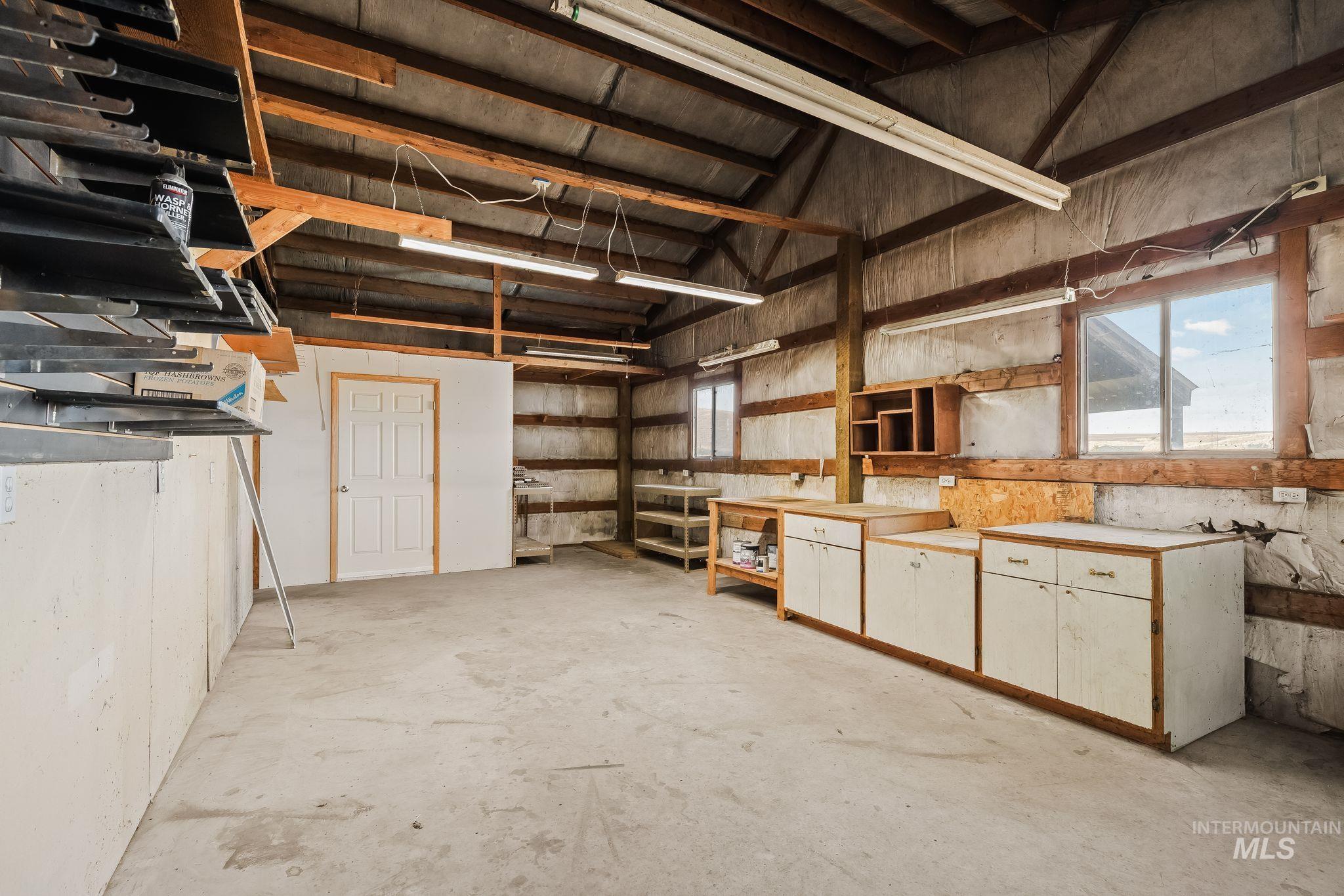 251 Witters Ct Property Photo 11