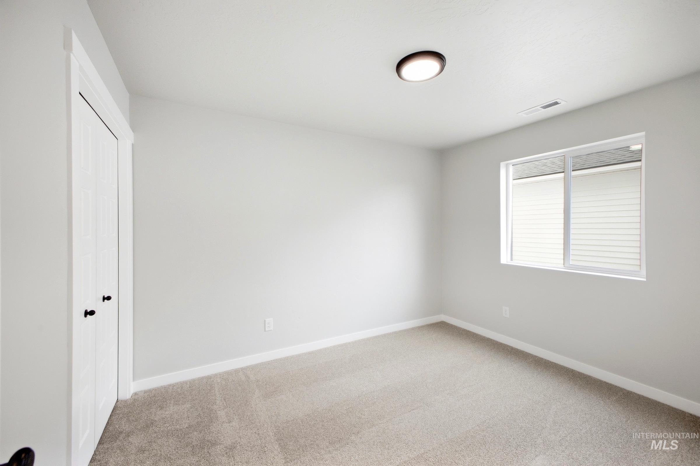 2435 W Red Jasper Dr Property Photo 12