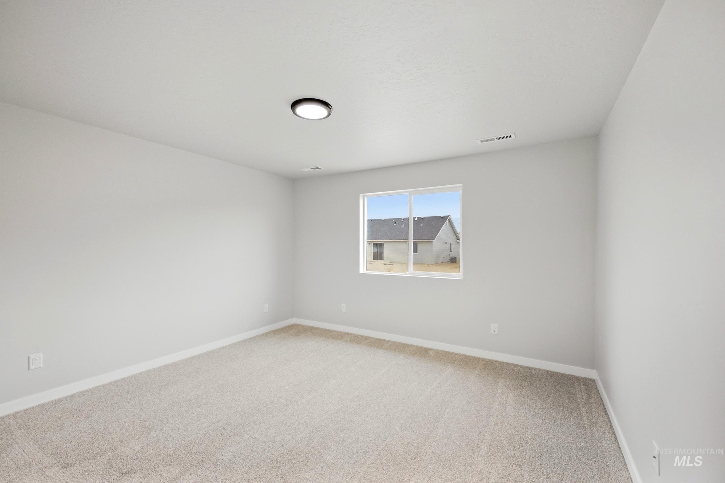 2435 W Red Jasper Dr Property Photo 15