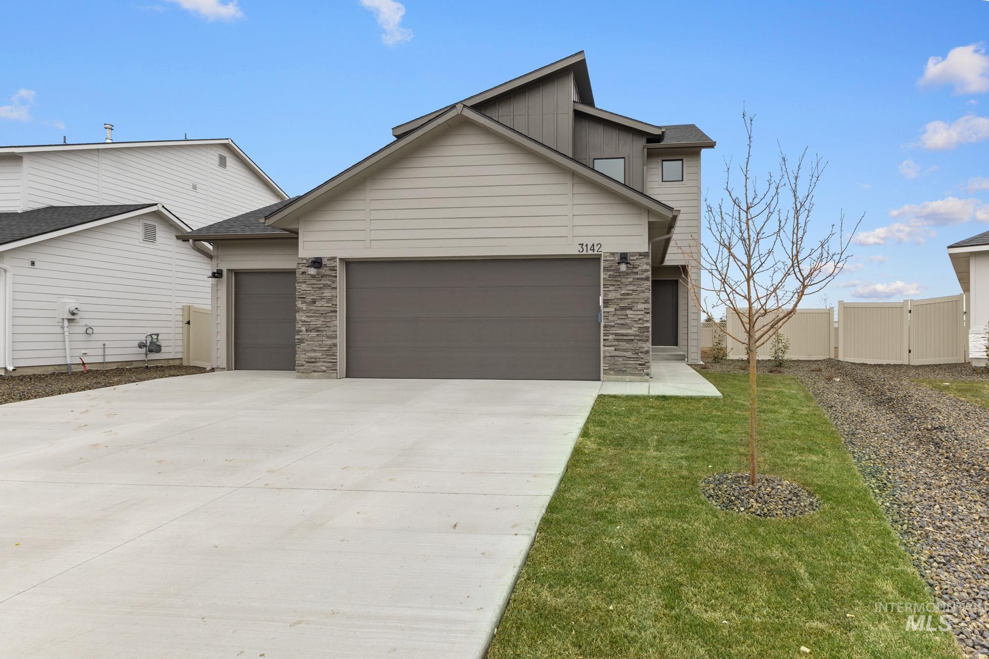 2317 W Red Jasper Dr Property Photo 1
