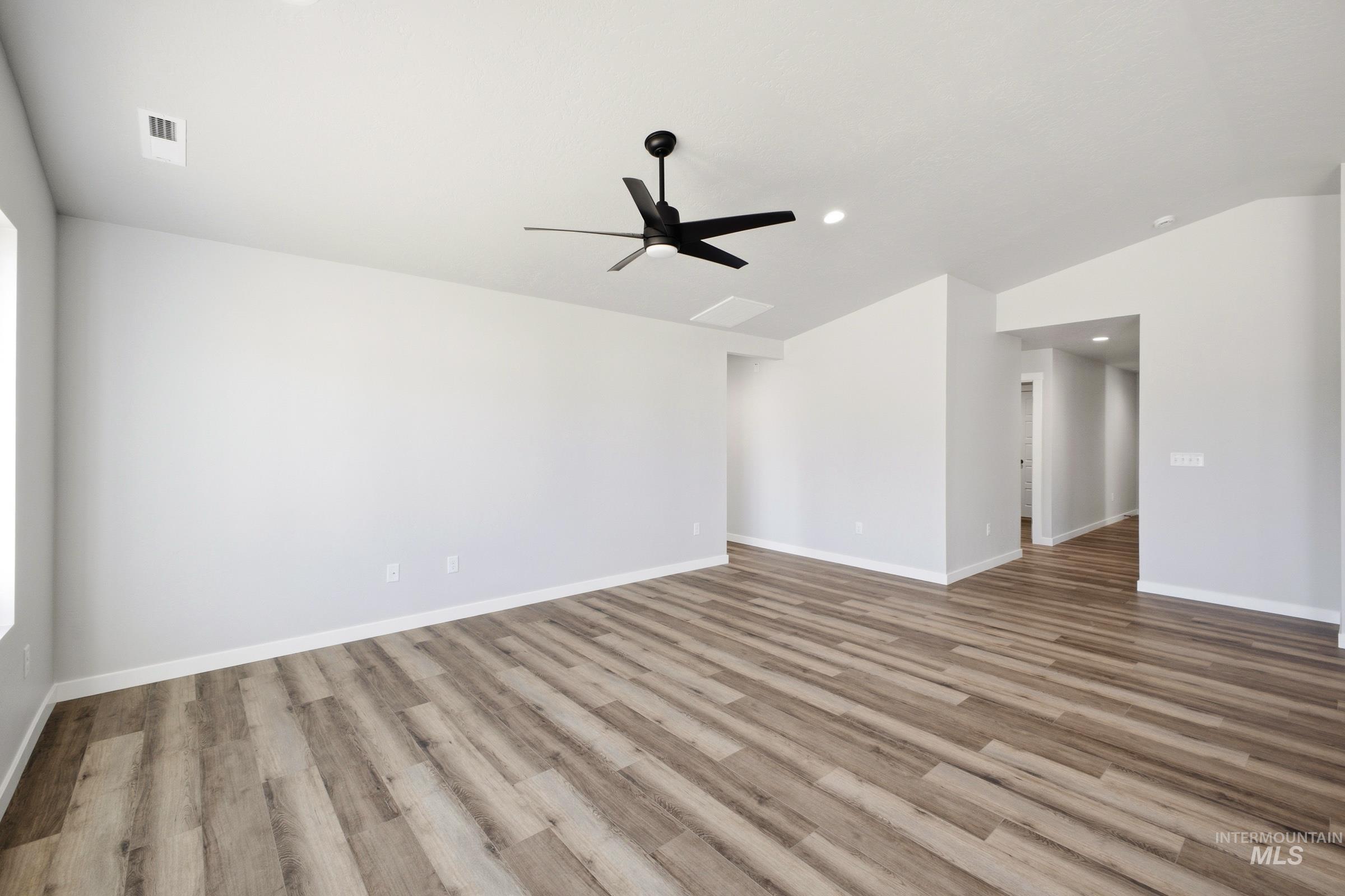 2520 W Tar Sands Dr Property Photo 8