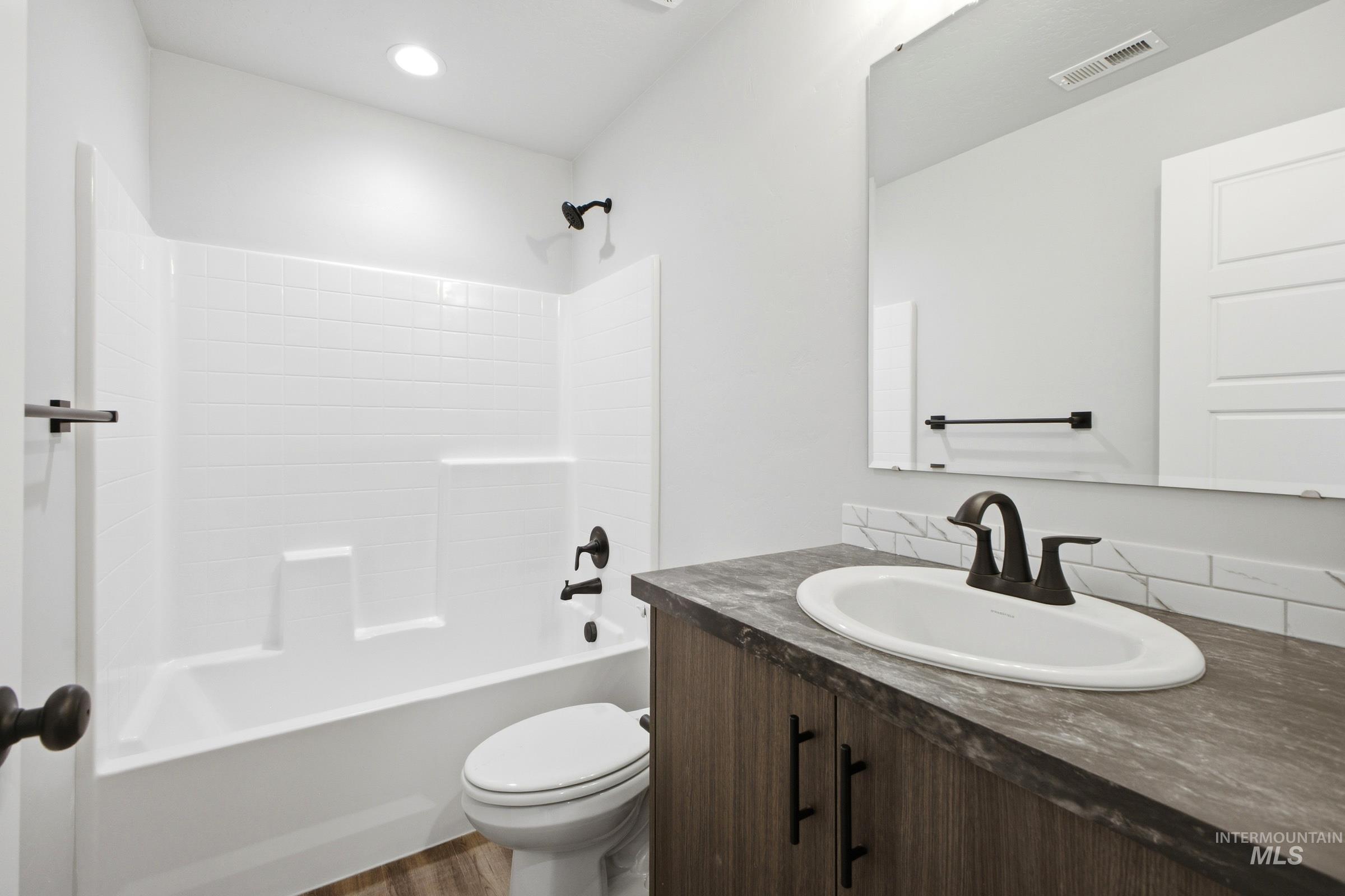 2520 W Tar Sands Dr Property Photo 16
