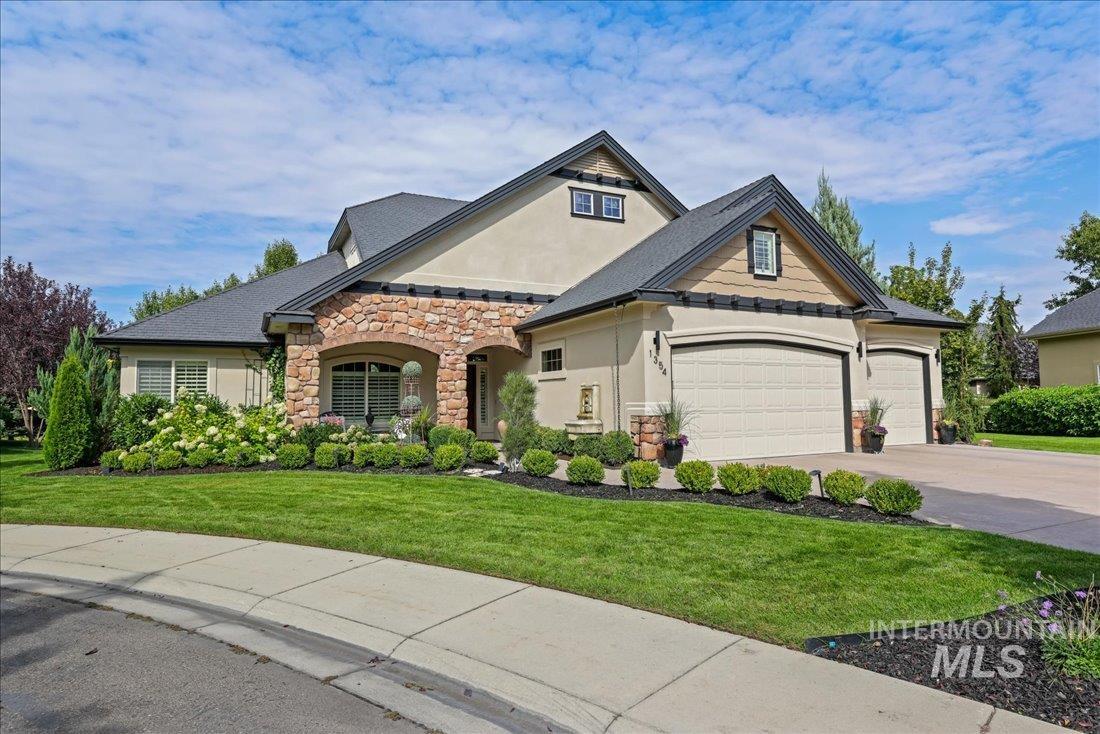 1354 W Overlake Ct Property Photo 1