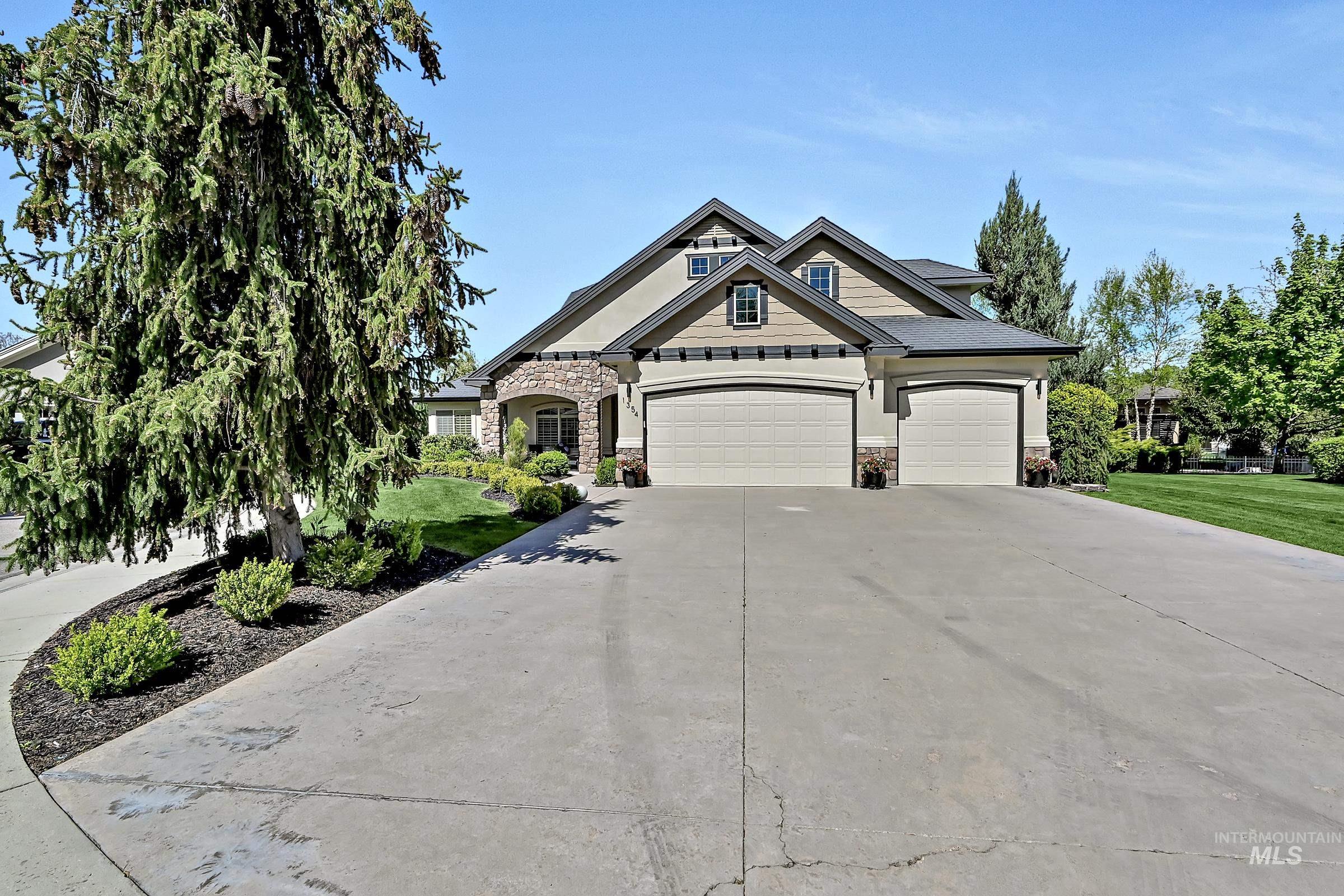 1354 W Overlake Ct Property Photo 41