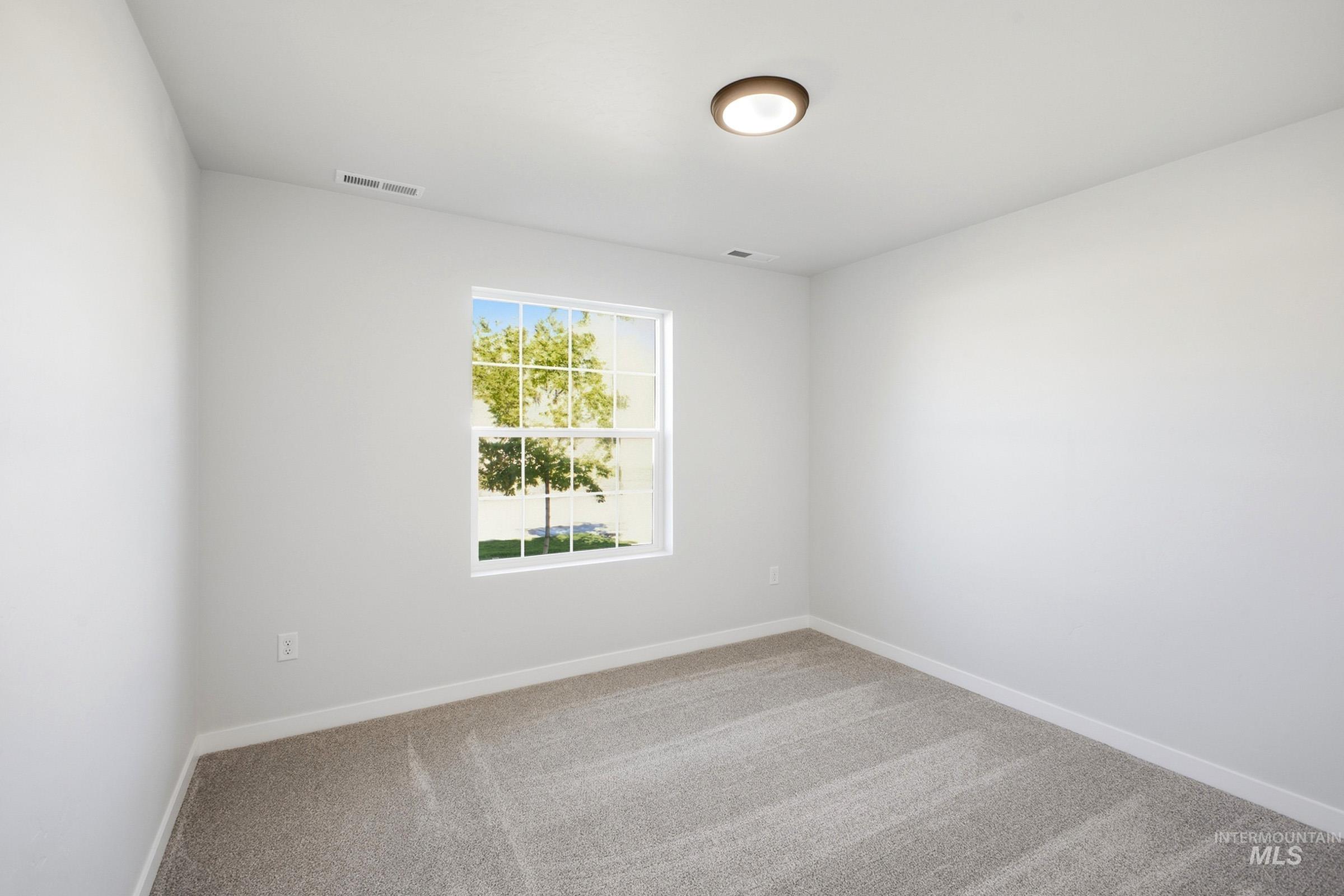 1342 N Coltsfoot Ave Property Photo 10