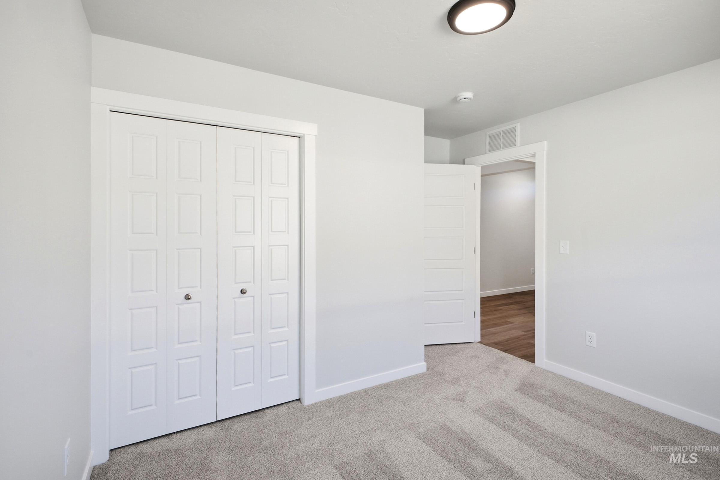 1342 N Coltsfoot Ave Property Photo 13