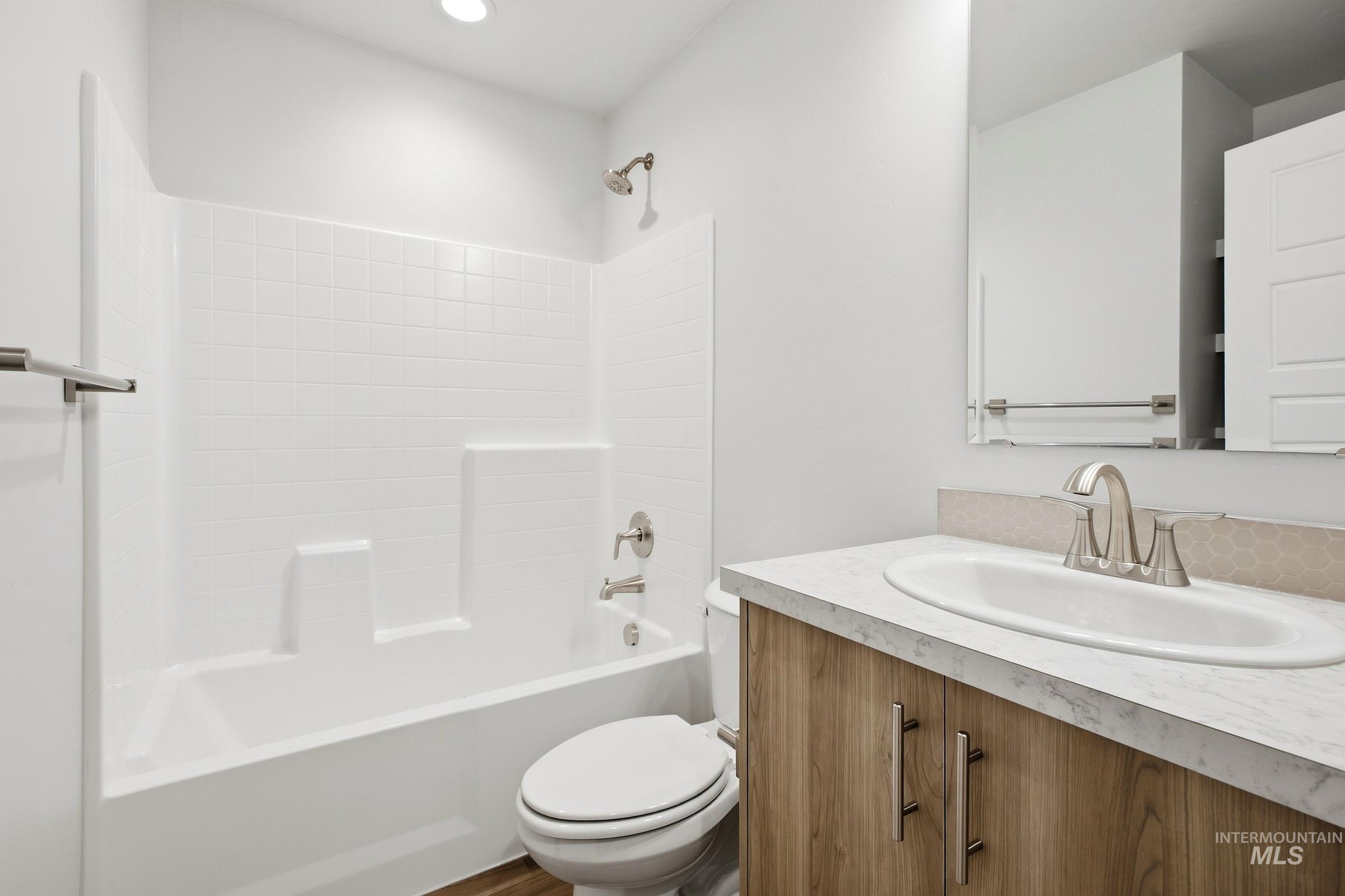 1342 N Coltsfoot Ave Property Photo 14