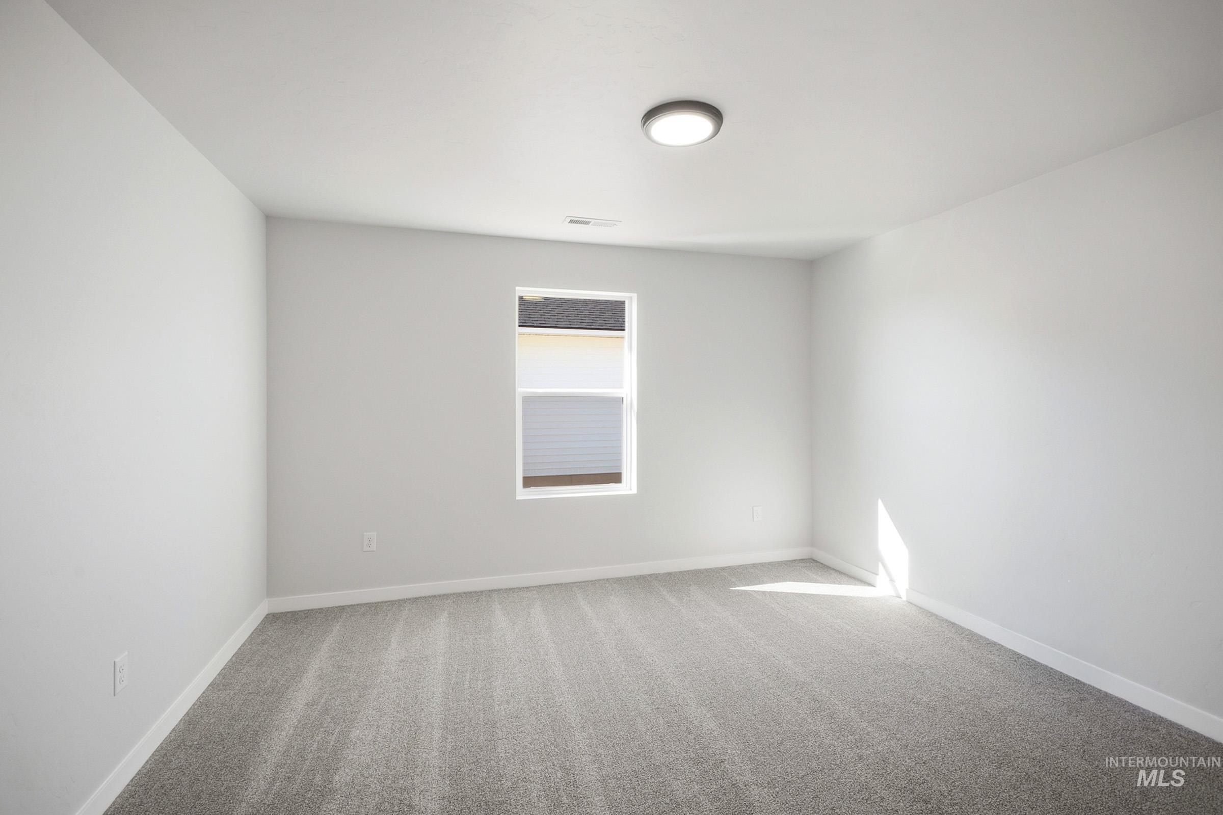 1342 N Coltsfoot Ave Property Photo 15