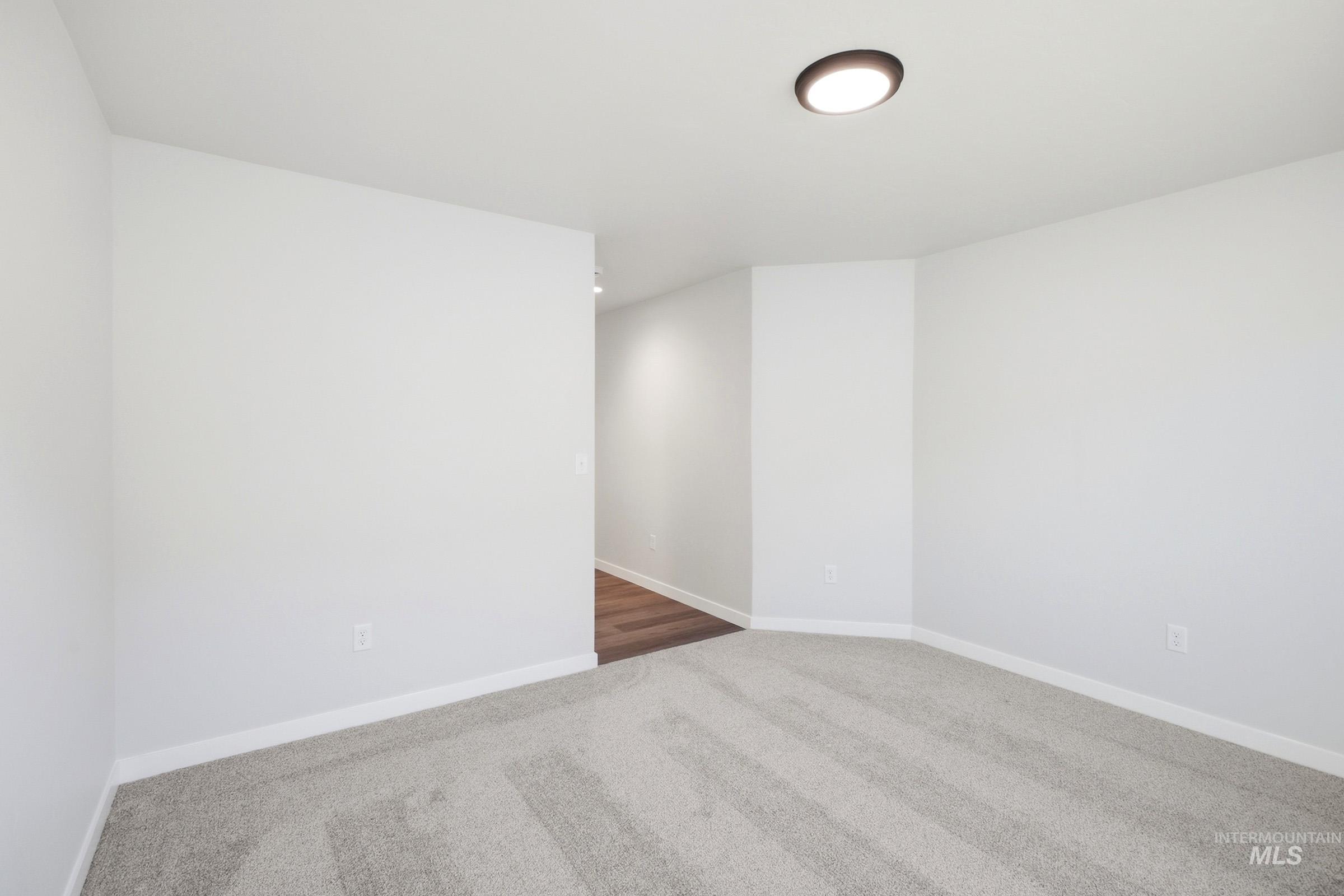 1342 N Coltsfoot Ave Property Photo 16
