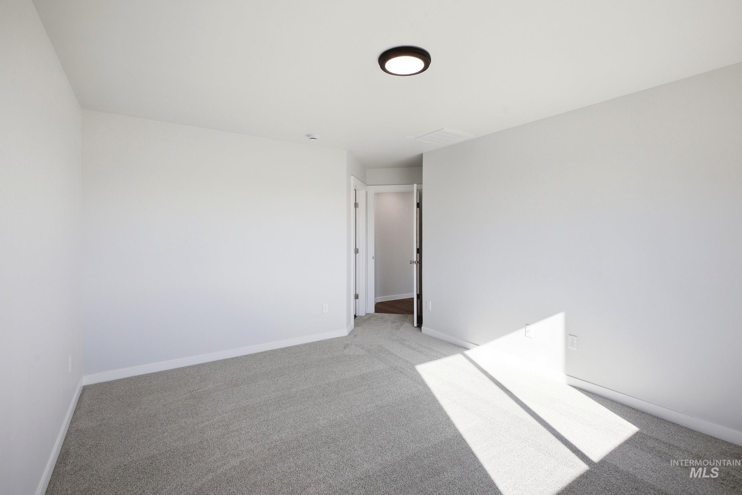 1342 N Coltsfoot Ave Property Photo 21
