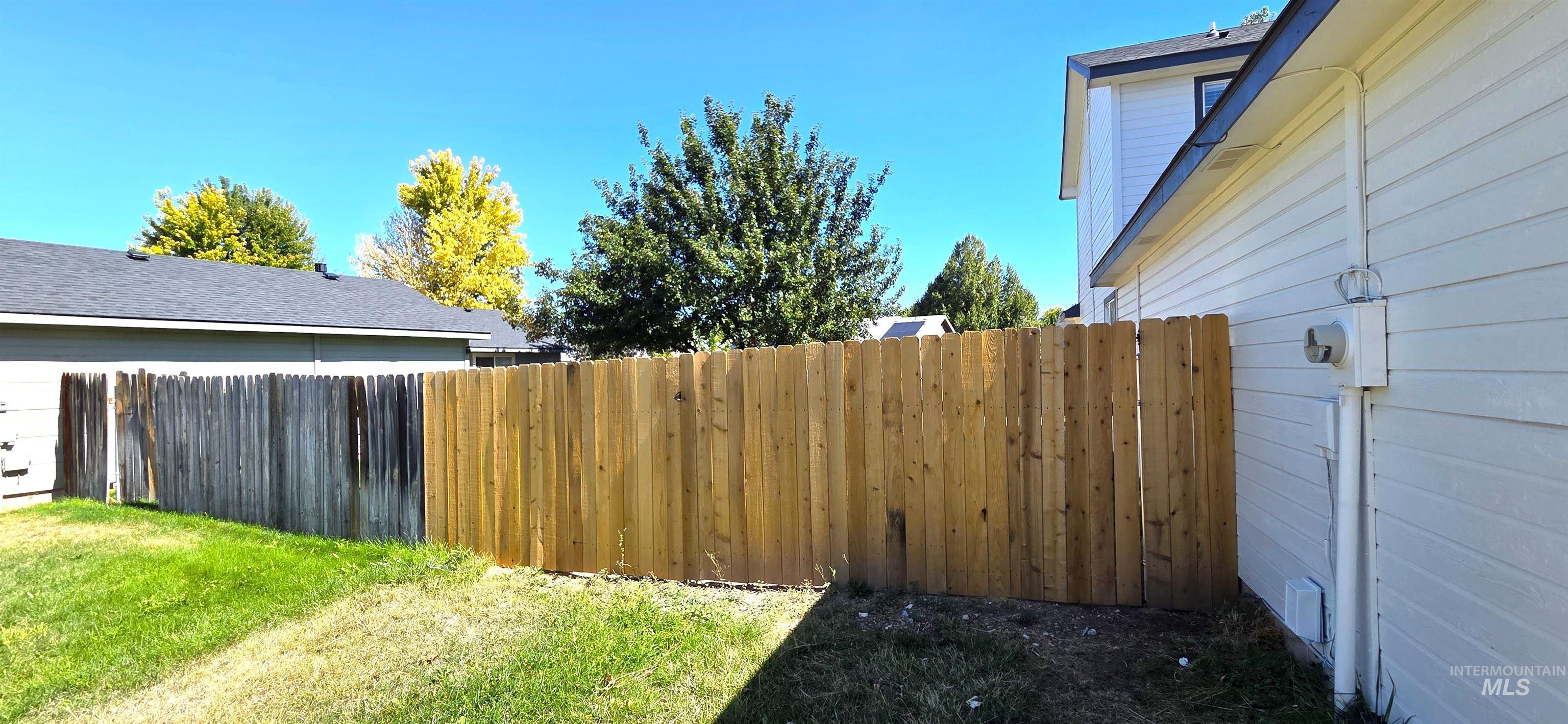1322 N El Camino Ave Property Photo 4
