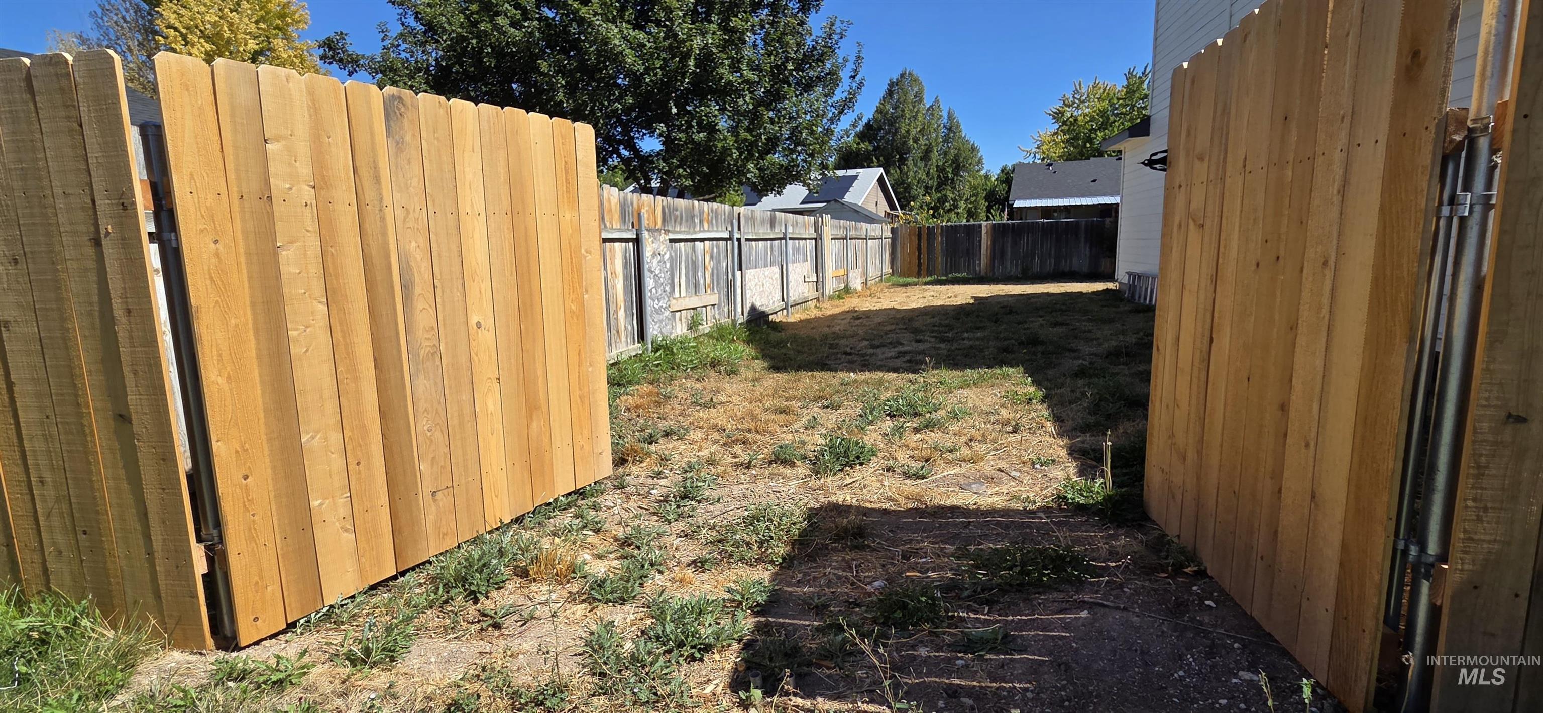 1322 N El Camino Ave Property Photo 5