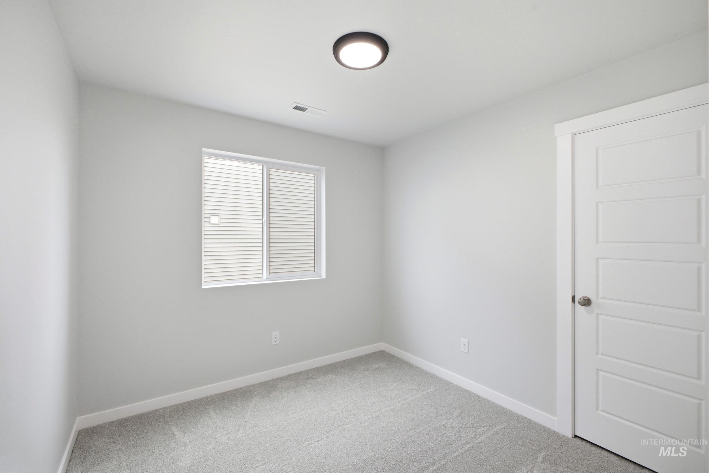 1268 N Coltsfoot Ave Property Photo 10