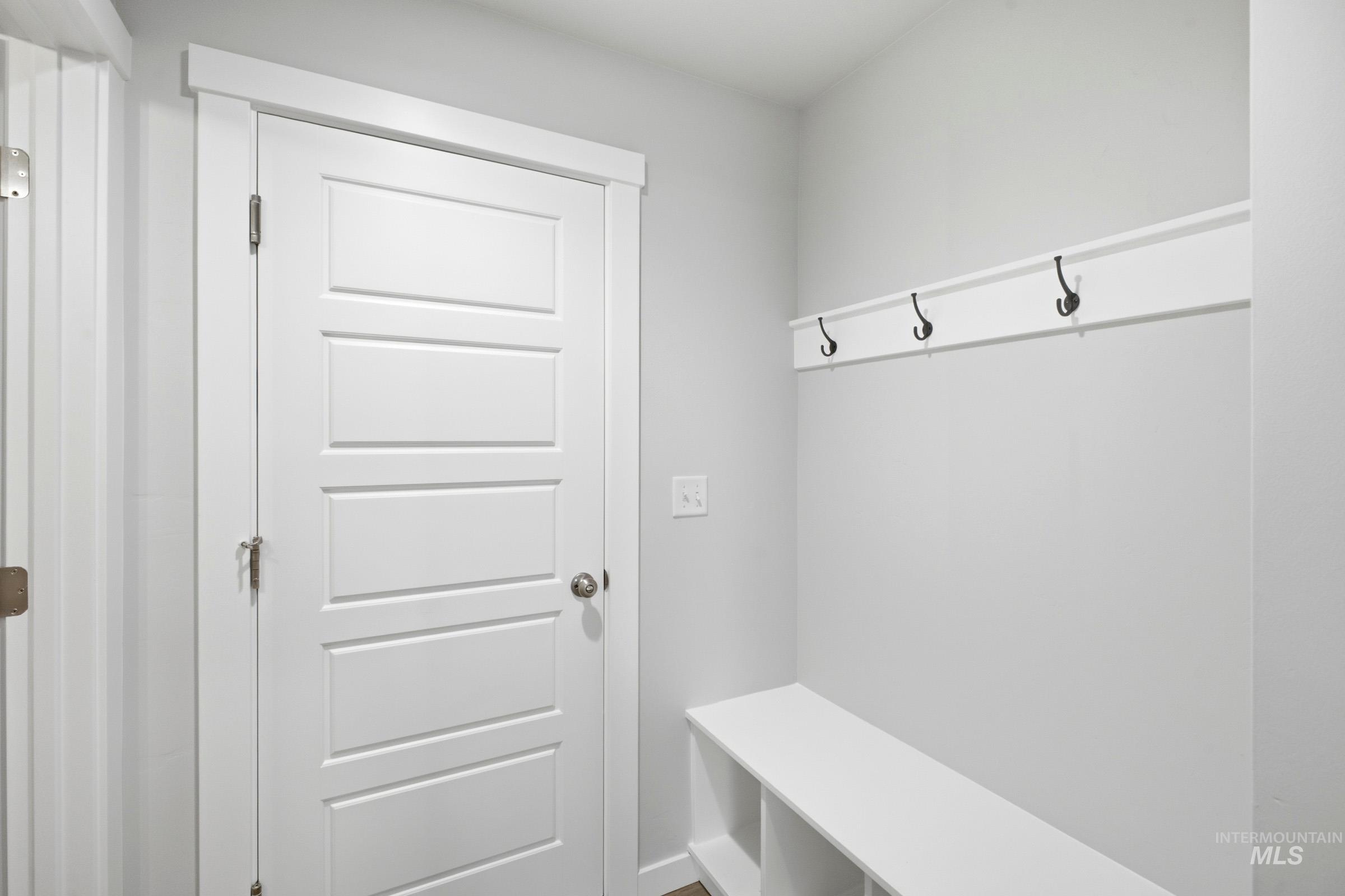1268 N Coltsfoot Ave Property Photo 11