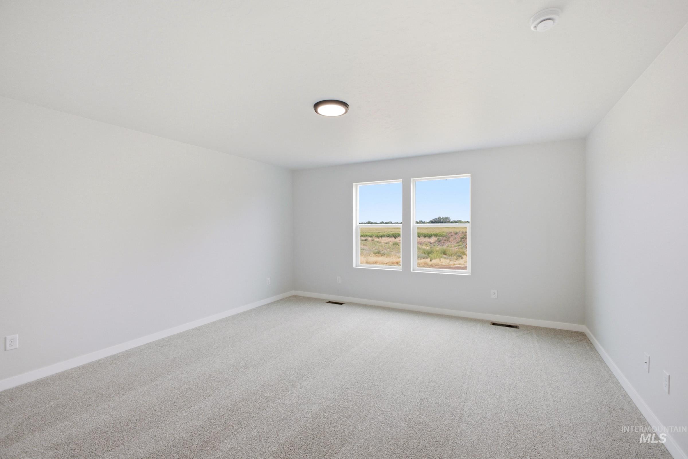 1268 N Coltsfoot Ave Property Photo 22