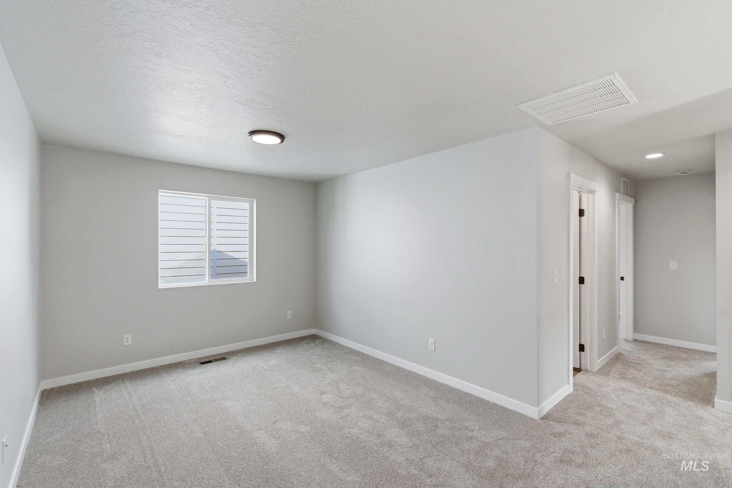 2559 W Tar Sands Dr Property Photo 16