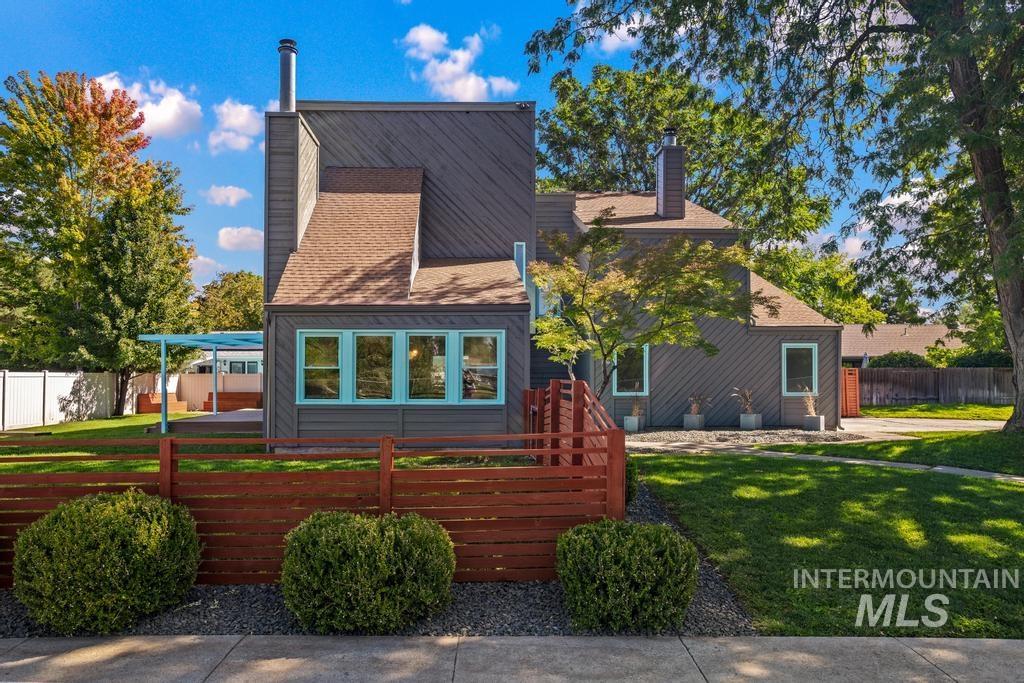 2424 S Odle Property Photo 4