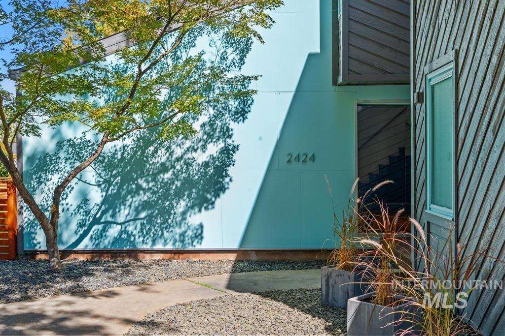 2424 S Odle Property Photo 9