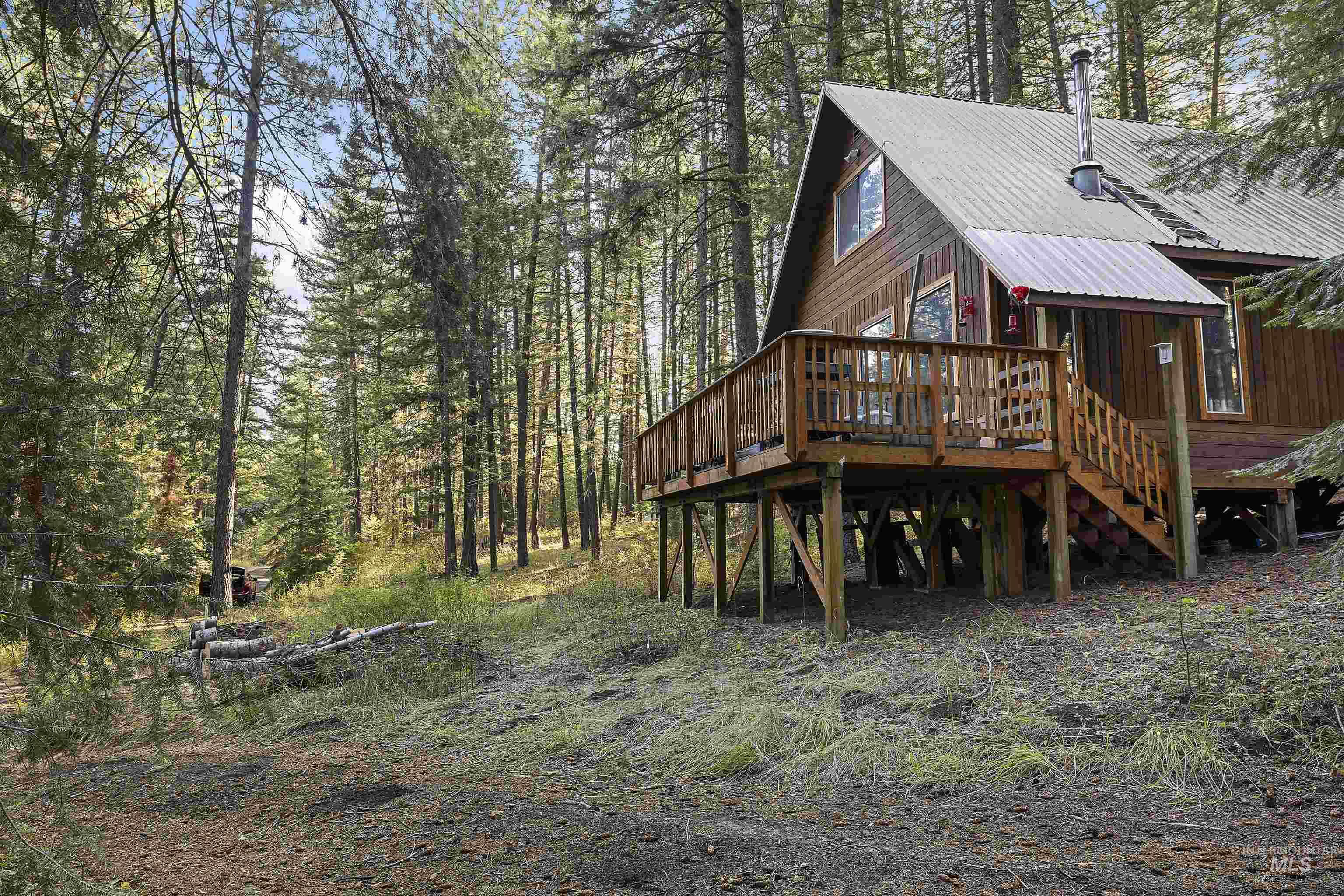 845 Edgehill Drive Property Photo 1
