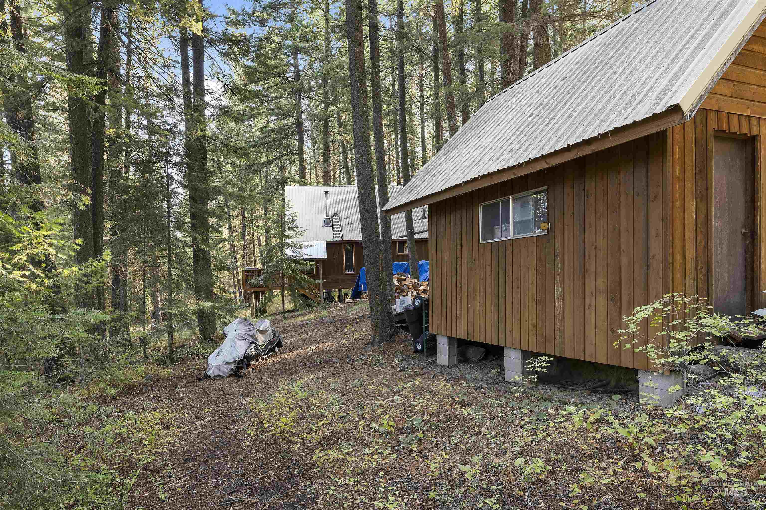 845 Edgehill Drive Property Photo 4
