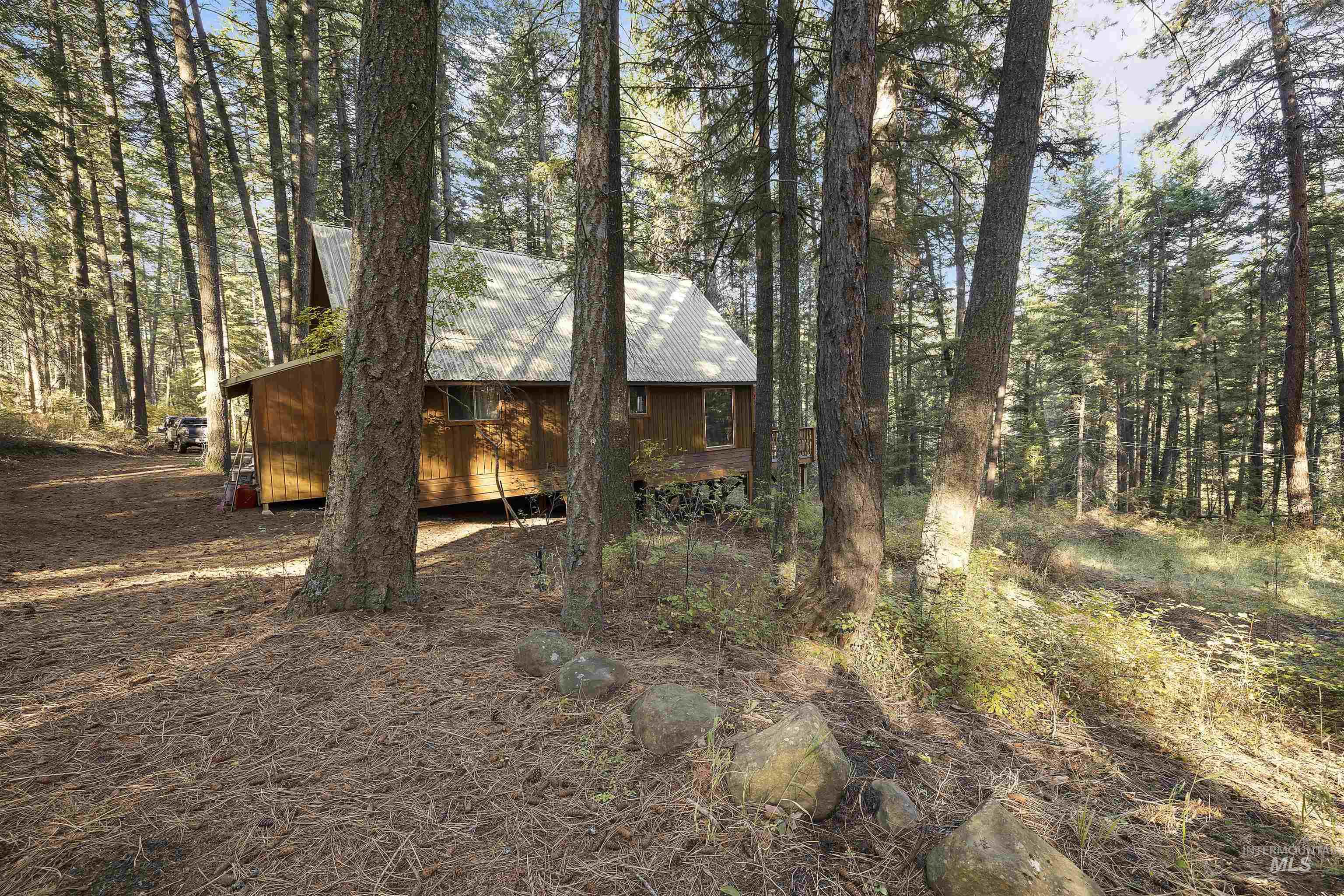 845 Edgehill Drive Property Photo 9