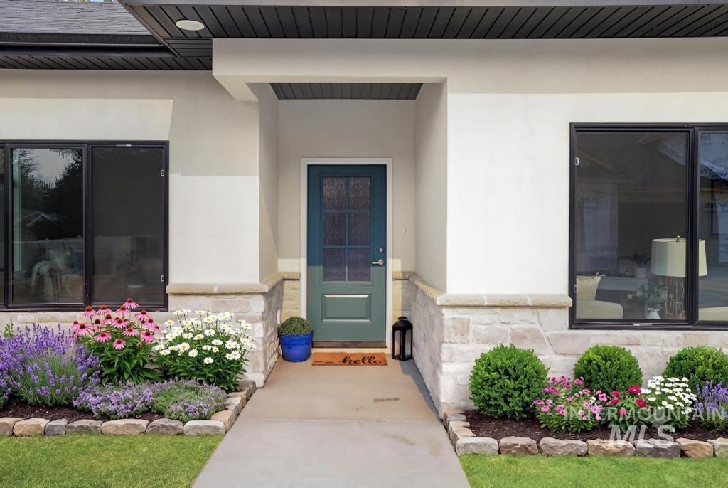1927 Dora Drive Property Photo 2