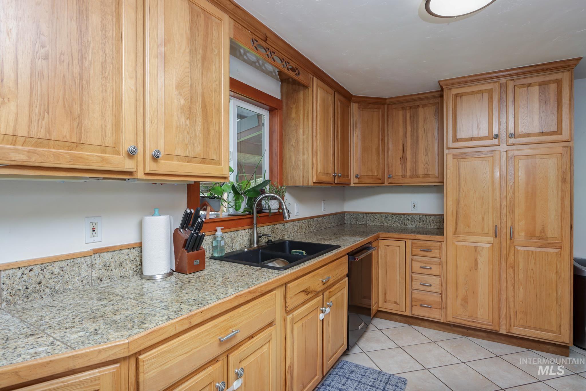 26519 Powers Road Property Photo 9