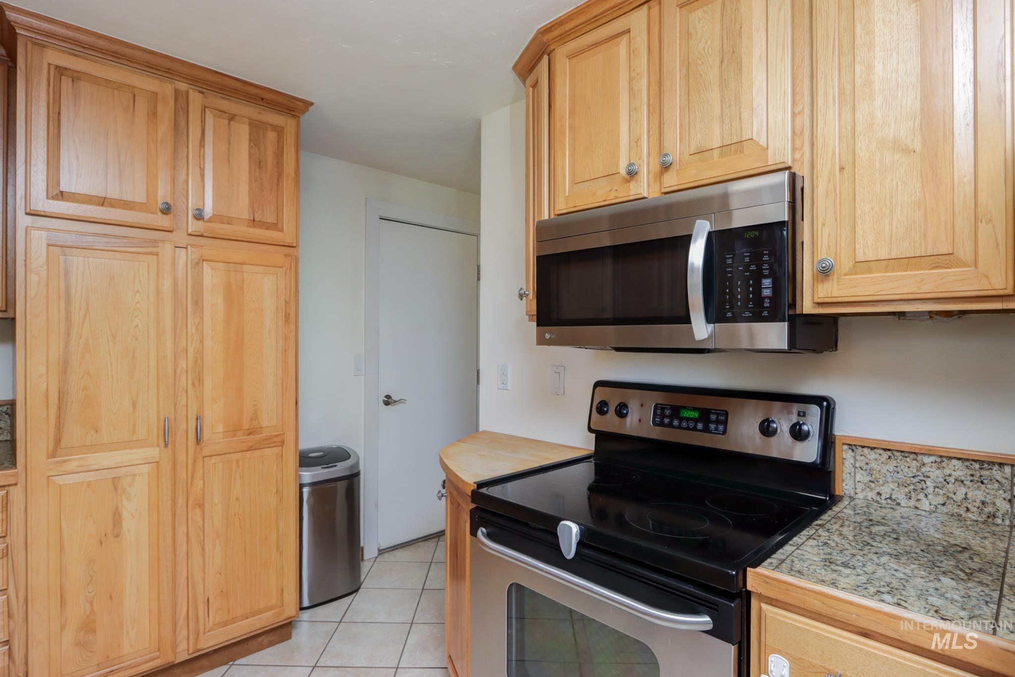 26519 Powers Road Property Photo 10