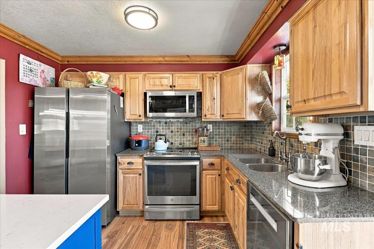 9510 Galloway Road Property Photo 12