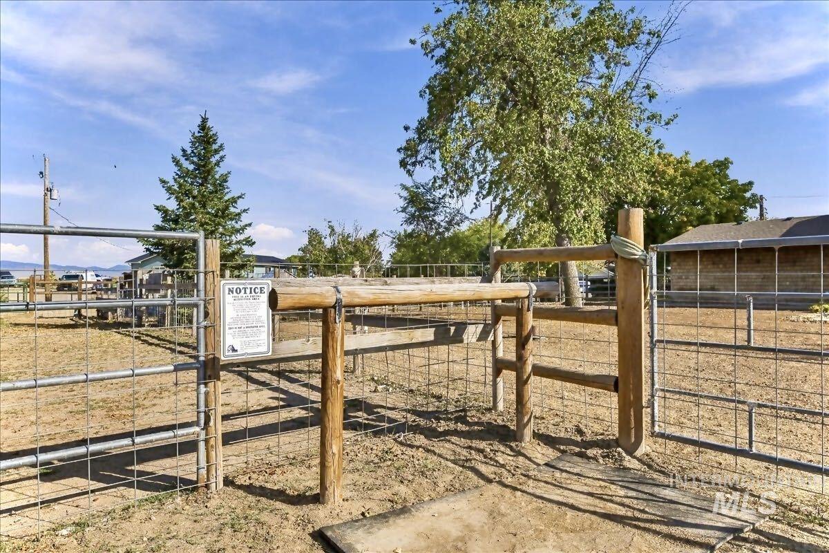 9510 Galloway Road Property Photo 28