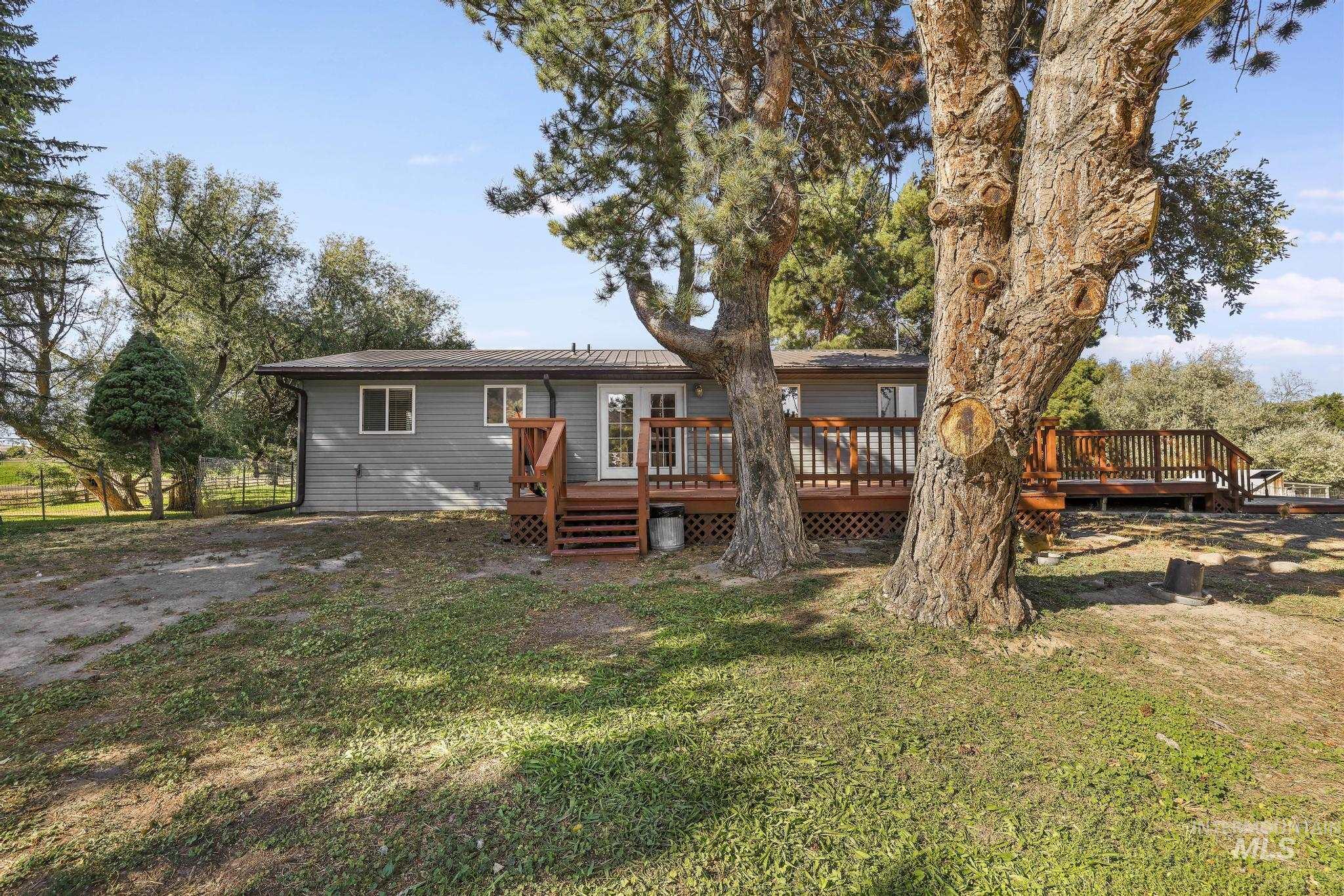 4796 River Rd Property Photo 2
